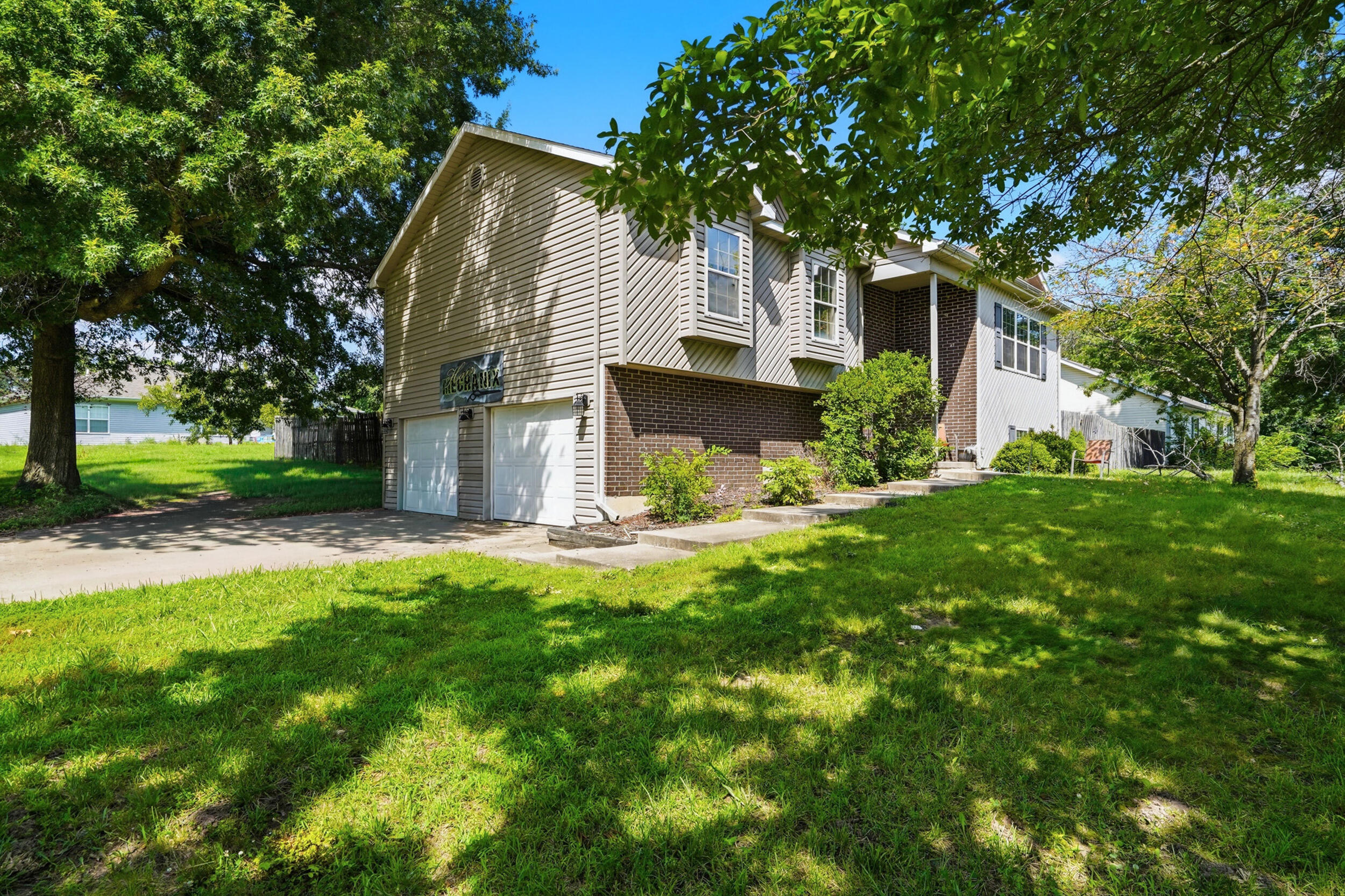 2633 E Alfalfa Dr Property Photo 18