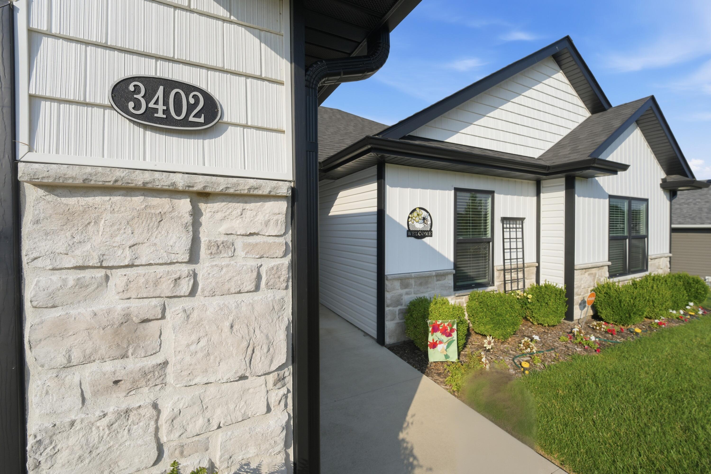 3402 Yellowwood Dr Property Photo 2
