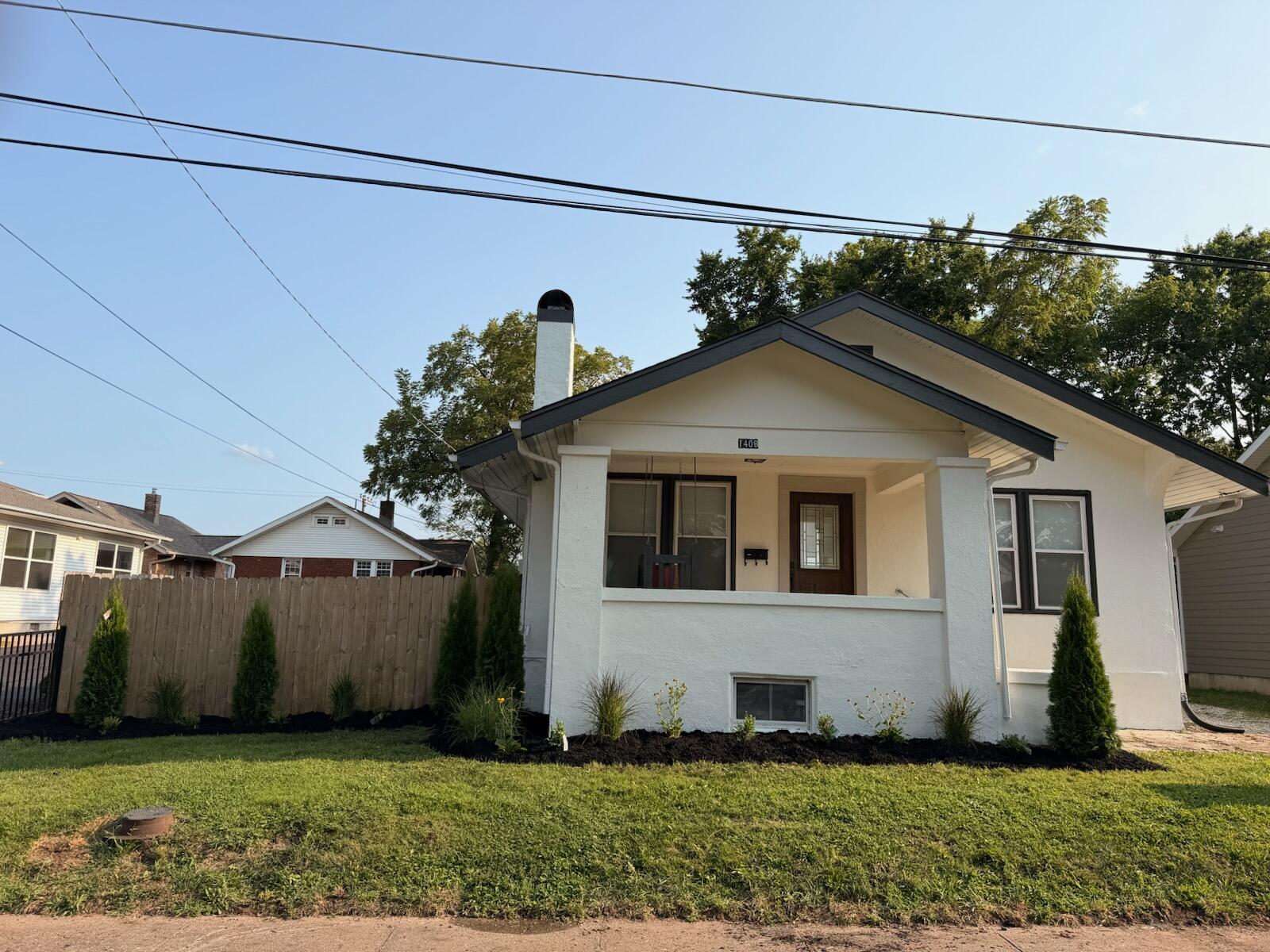 1408 Pratt St Property Photo 1