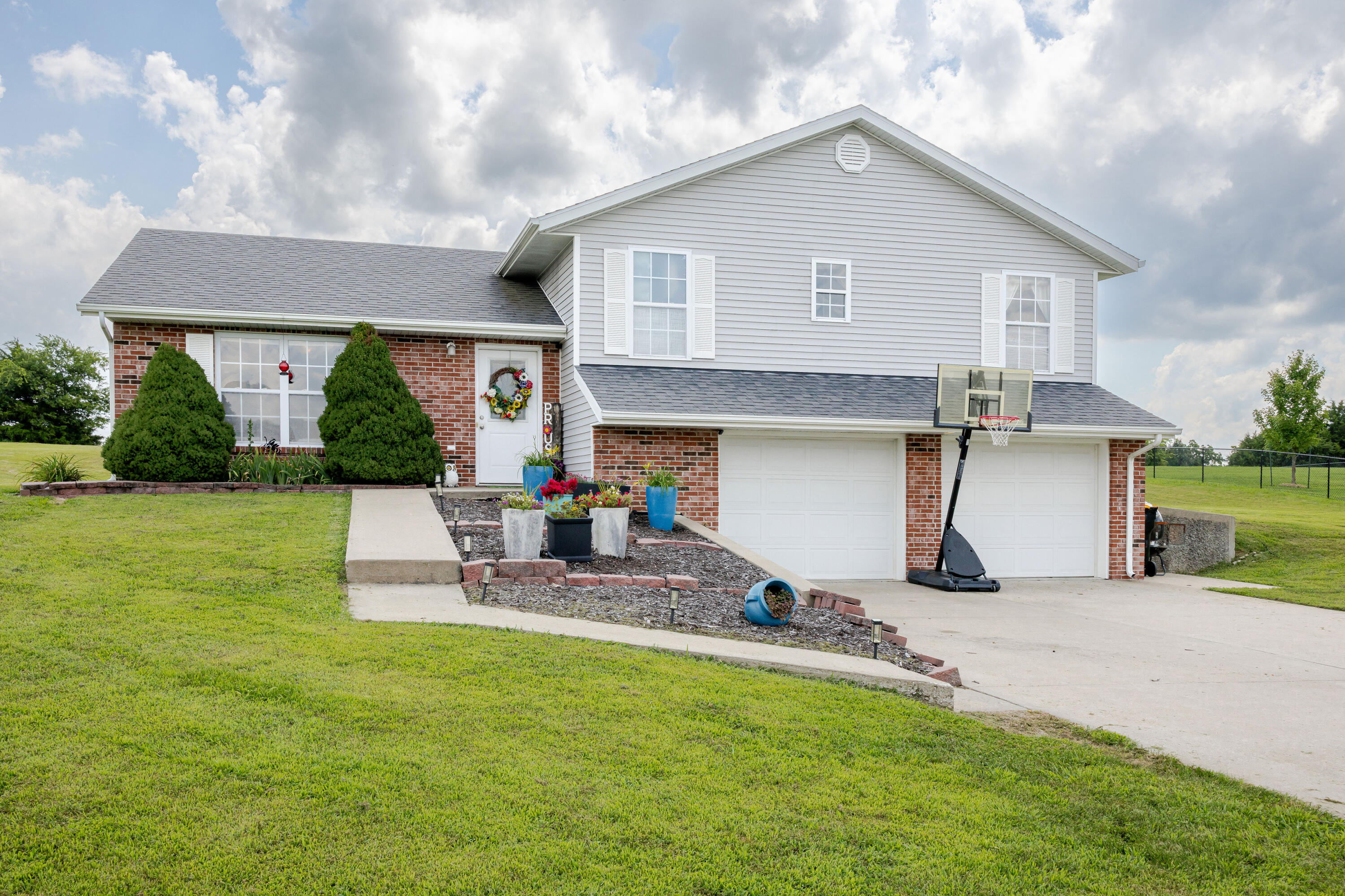 9474 Erika Ln Property Photo 1