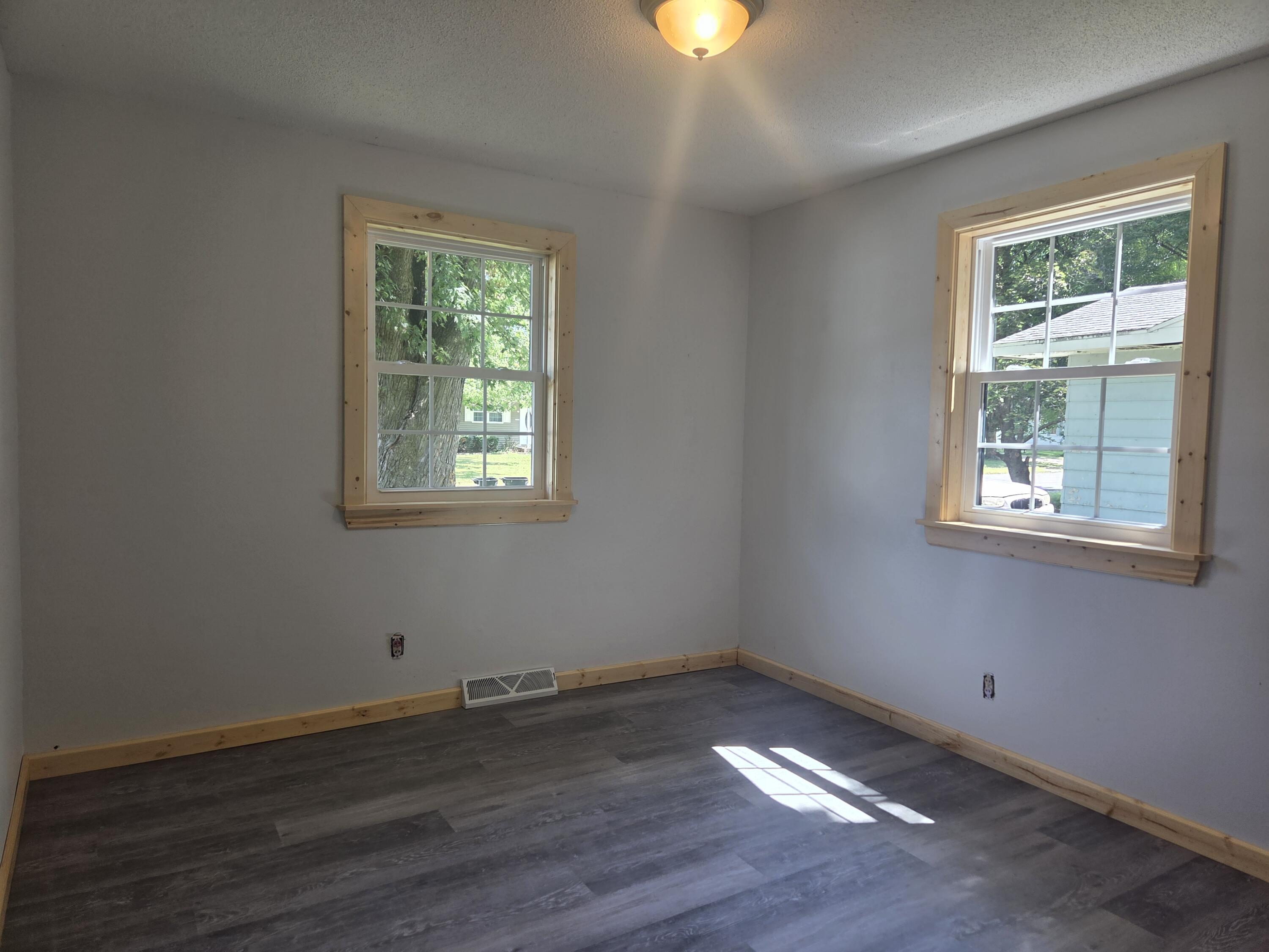 780 Doty Ave Property Photo 8