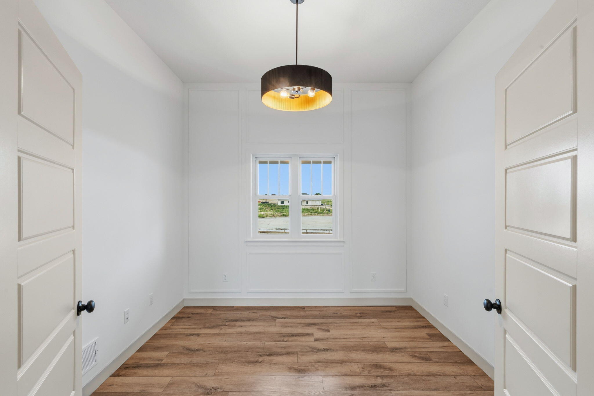 4400 Ratify Ct Property Photo 9