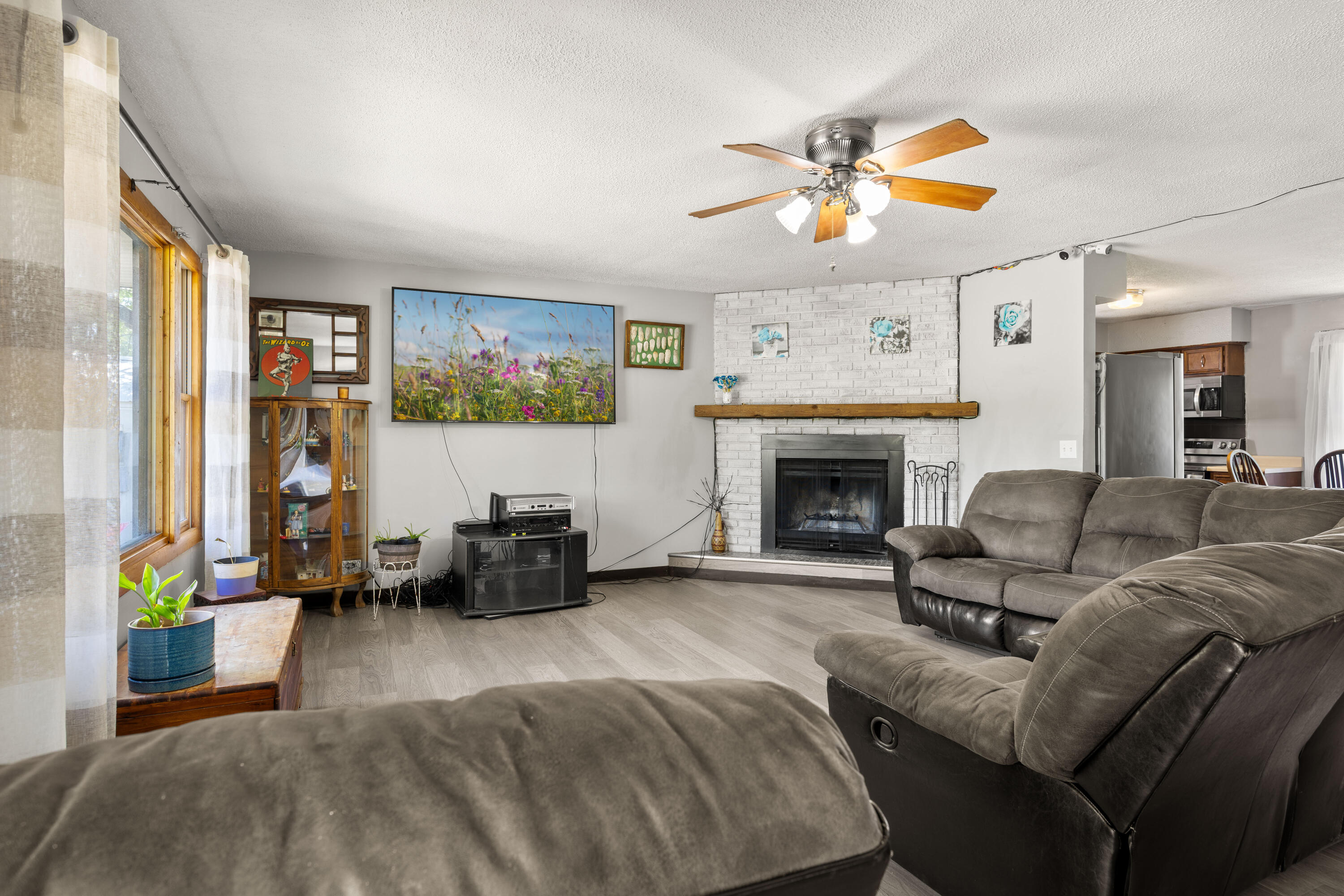 59 Oak Hill Rd Property Photo 1