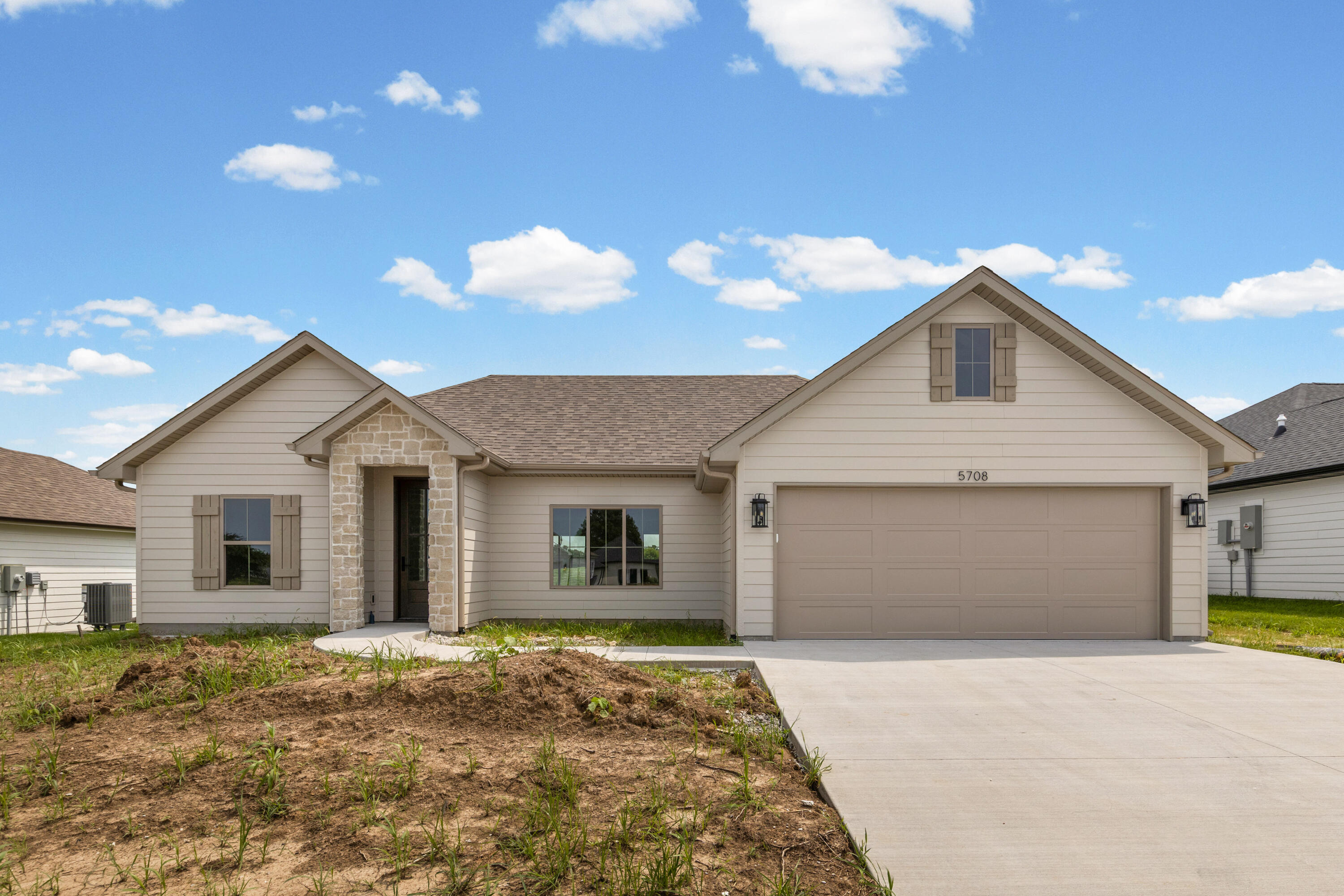 5708 KESTREL LP Property Photo 1