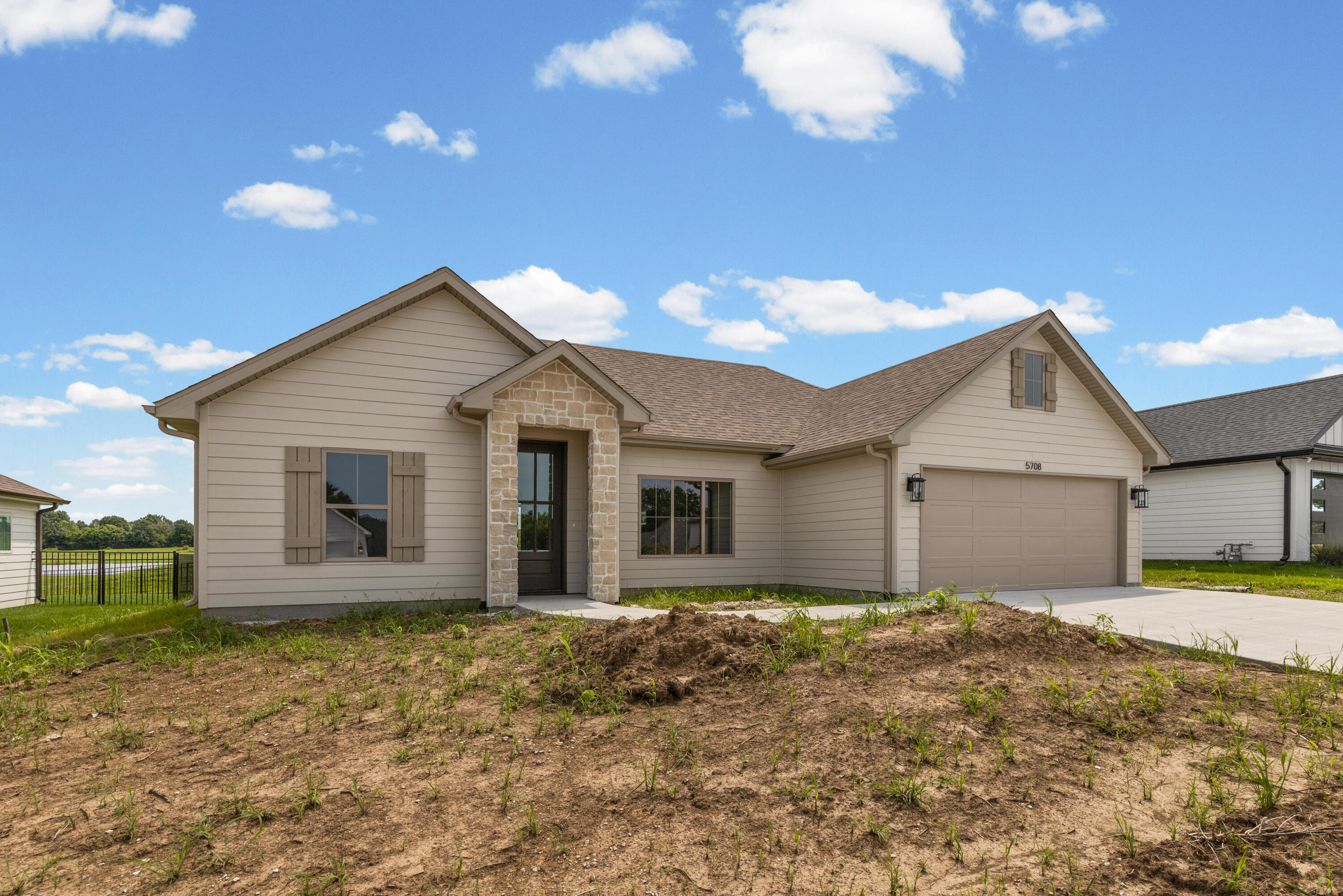 5708 Kestrel Lp Property Photo 3