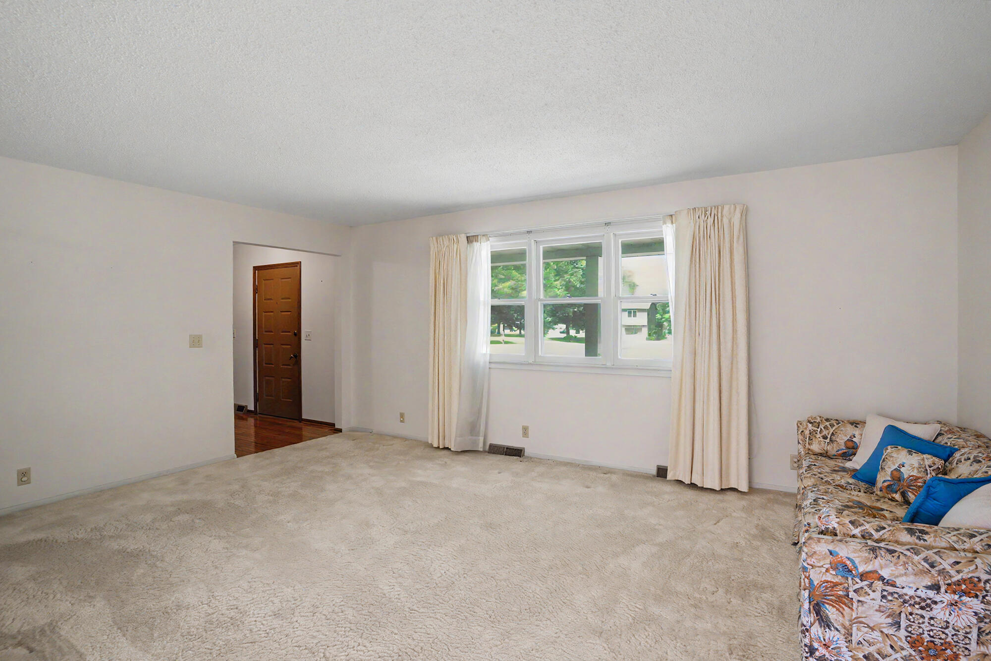 10500 E Walnut Dr Property Photo 5
