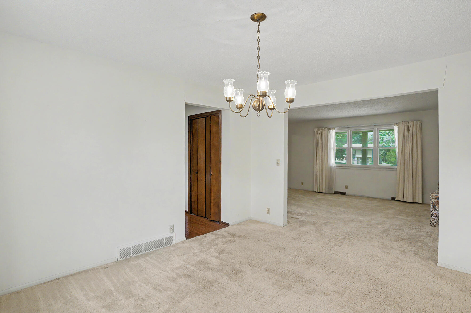 10500 E Walnut Dr Property Photo 7