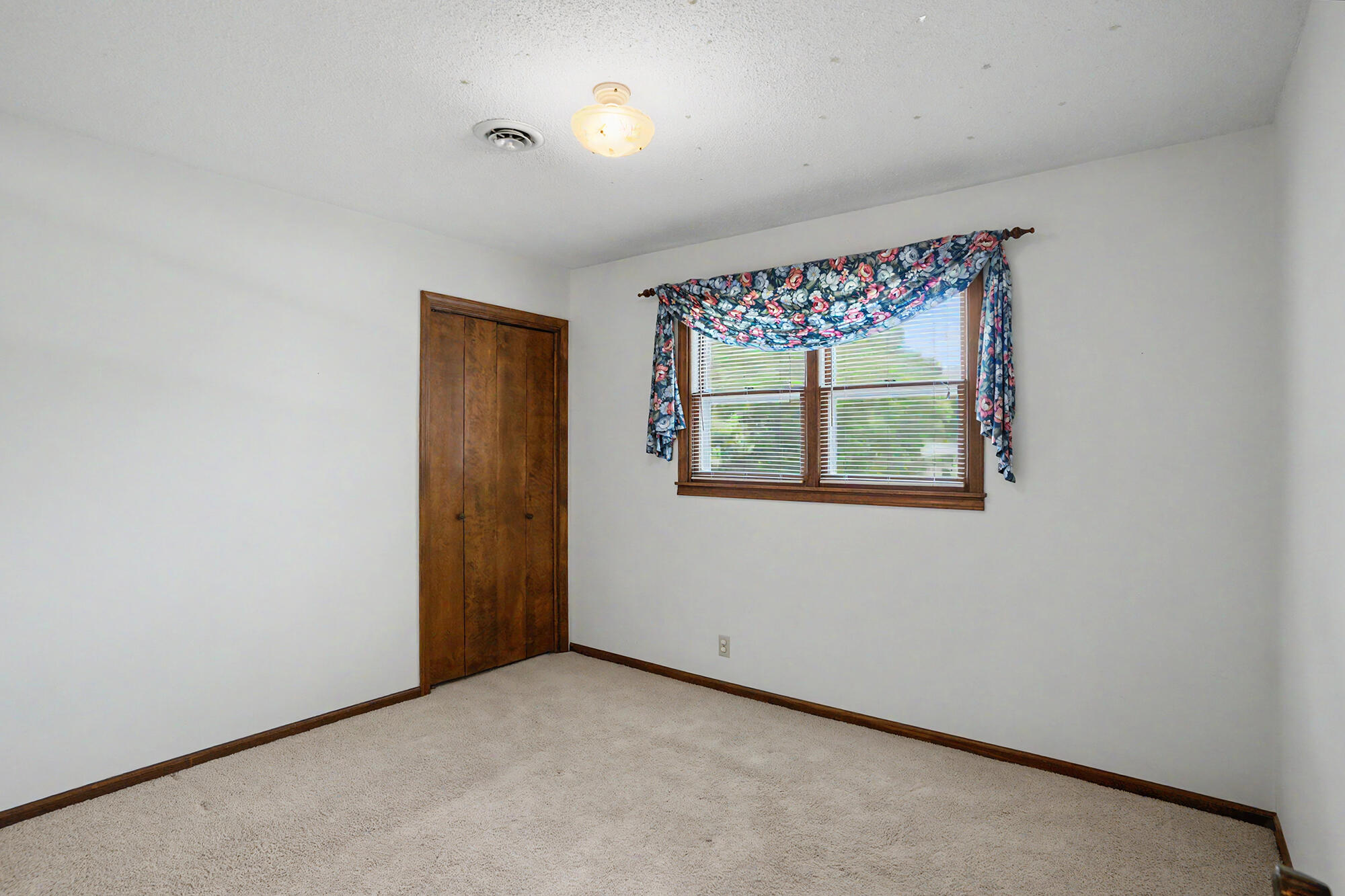 10500 E Walnut Dr Property Photo 11