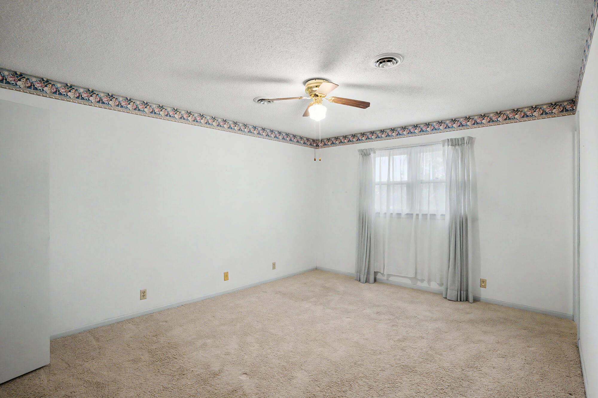 10500 E Walnut Dr Property Photo 14