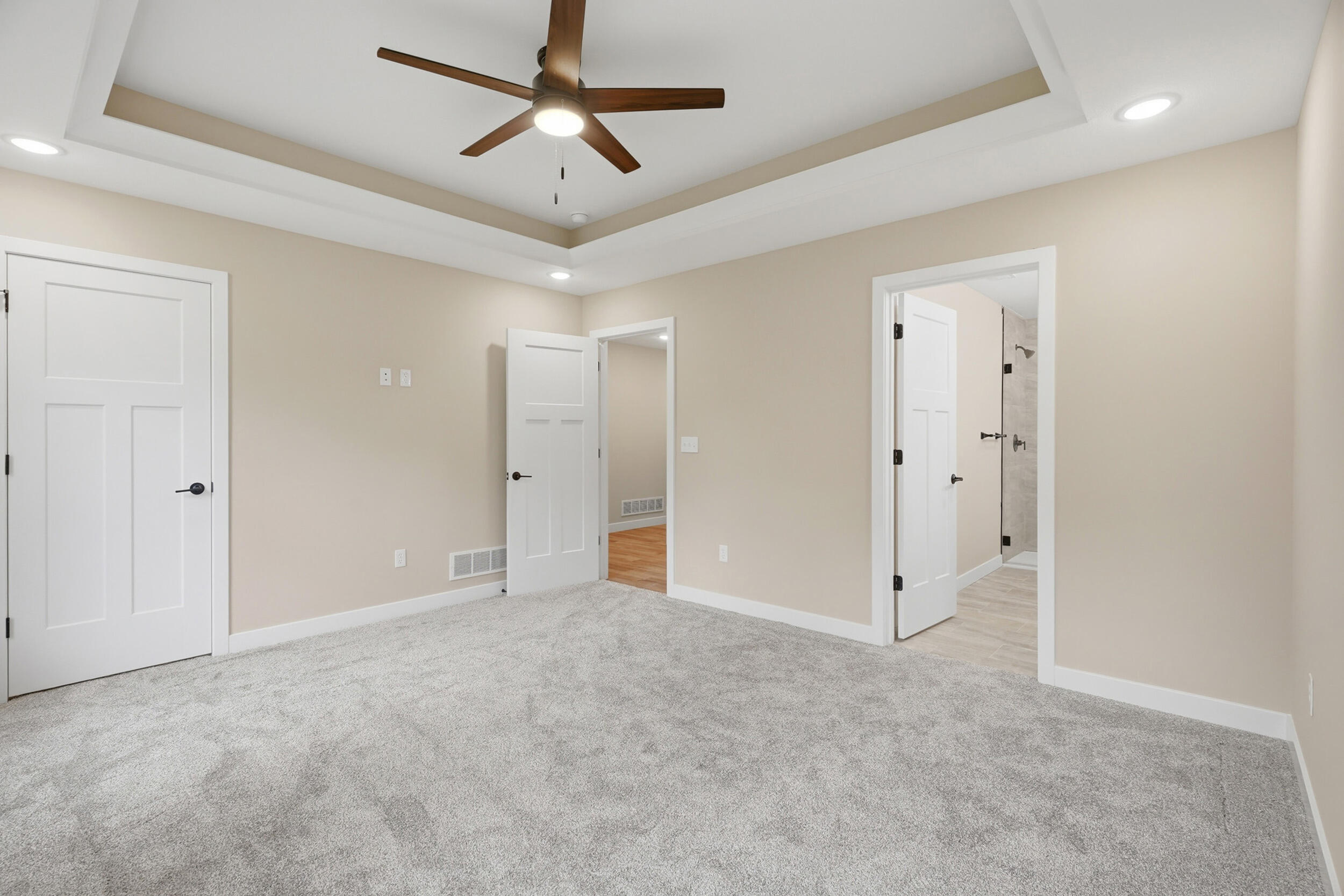 263 E Drane St Property Photo 15
