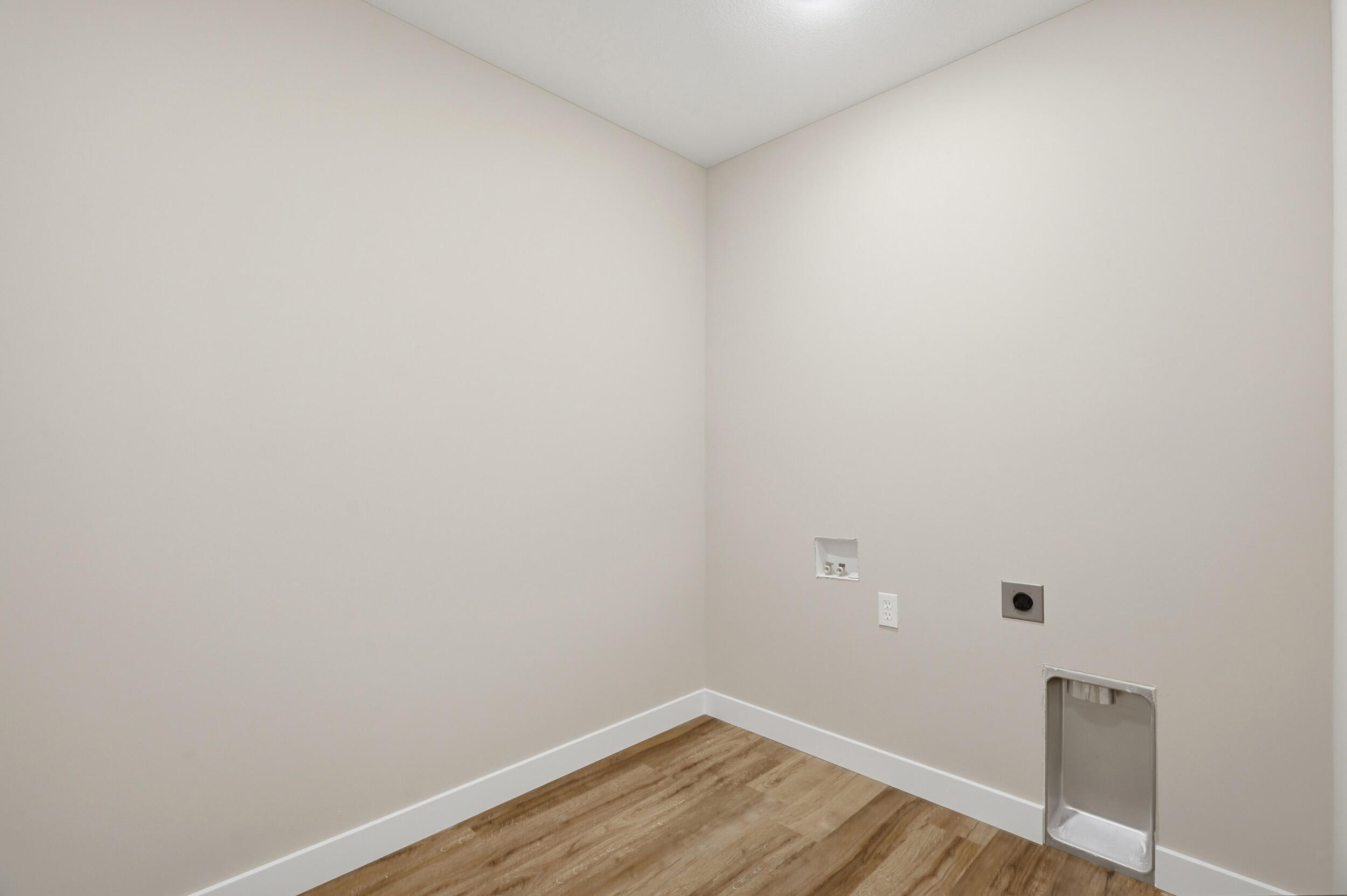 263 E Drane St Property Photo 20