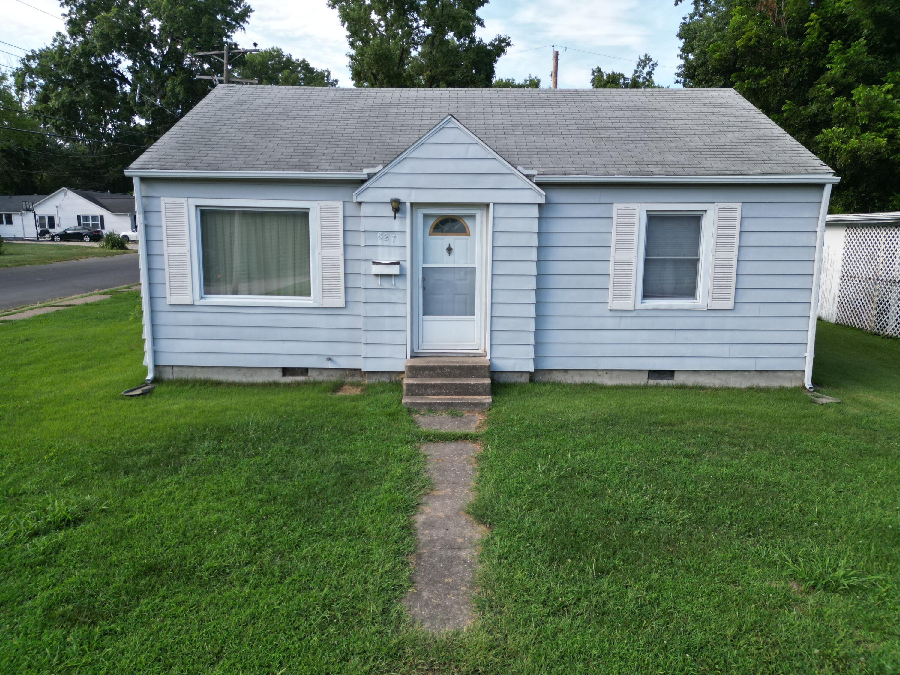 827 Yale St Property Photo 1