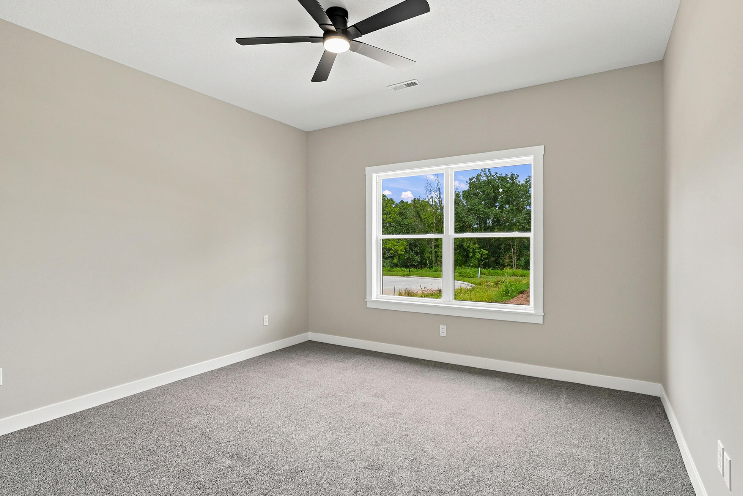 1314 Stonehaven Dr Property Photo 25