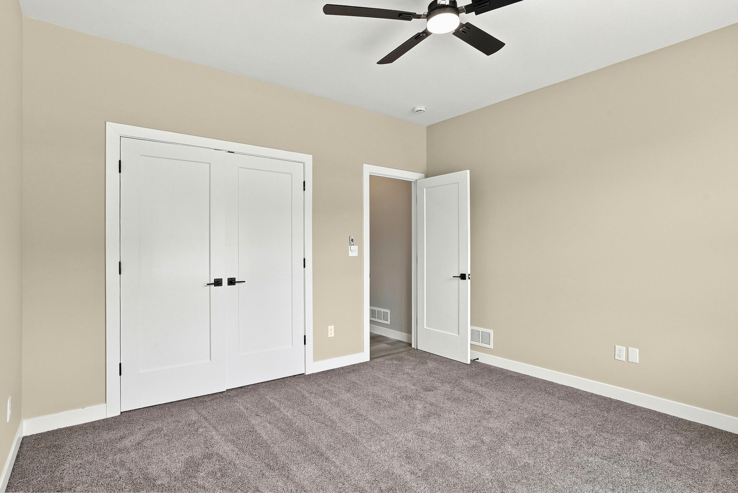 1314 Stonehaven Dr Property Photo 29
