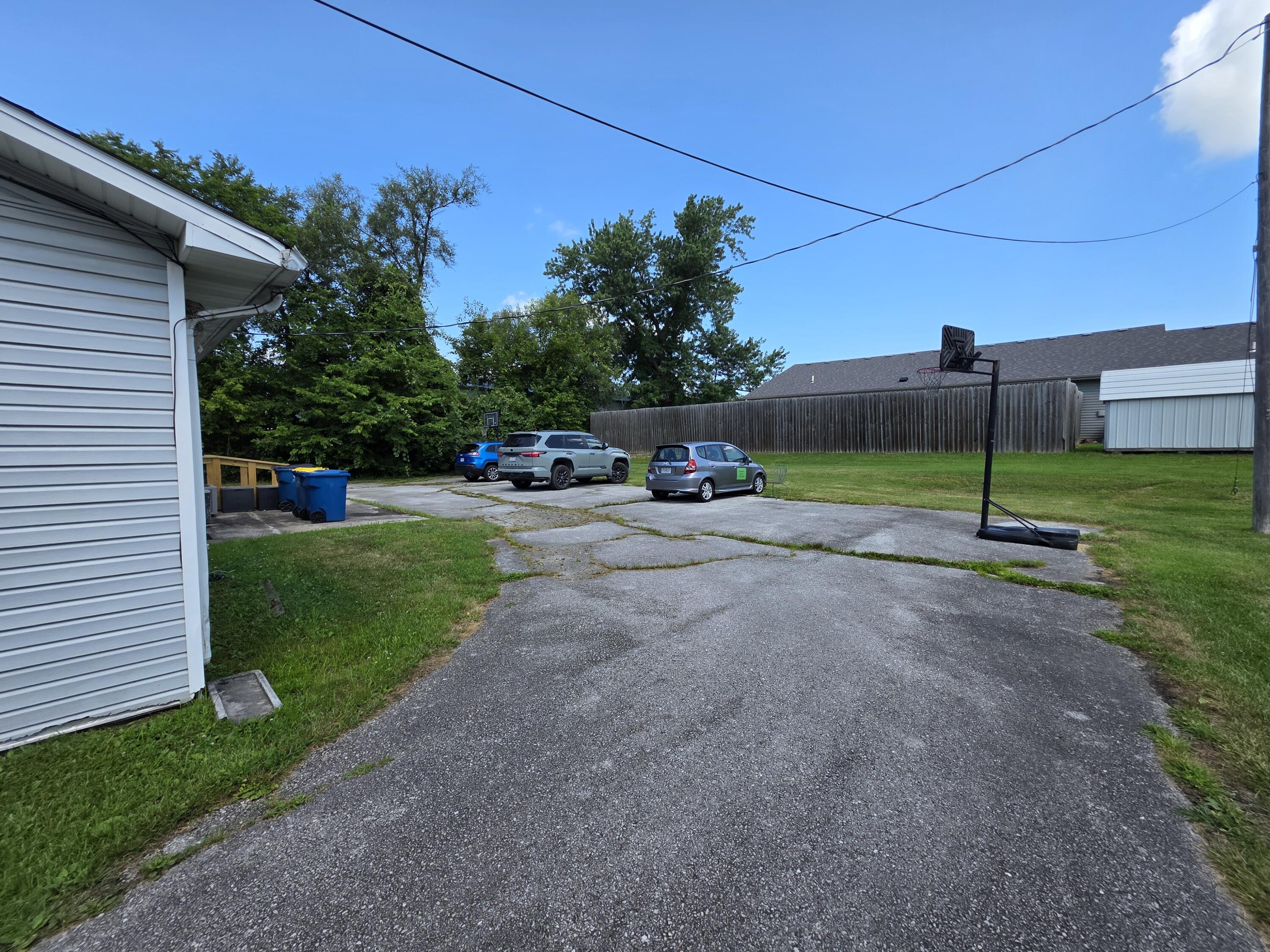 203 E Johnson Ave Property Photo 3
