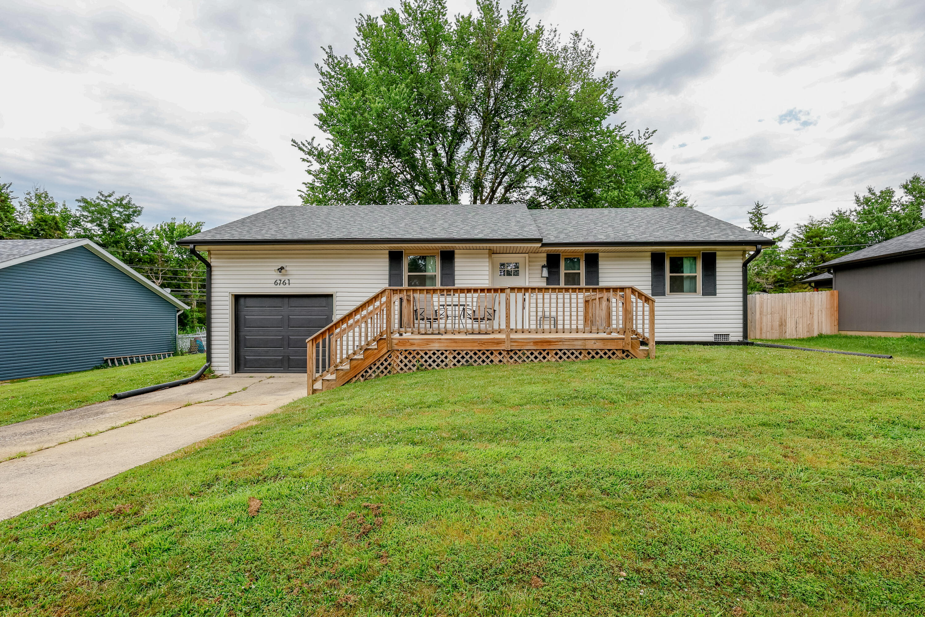 6761 E South Field Dr Property Photo 1