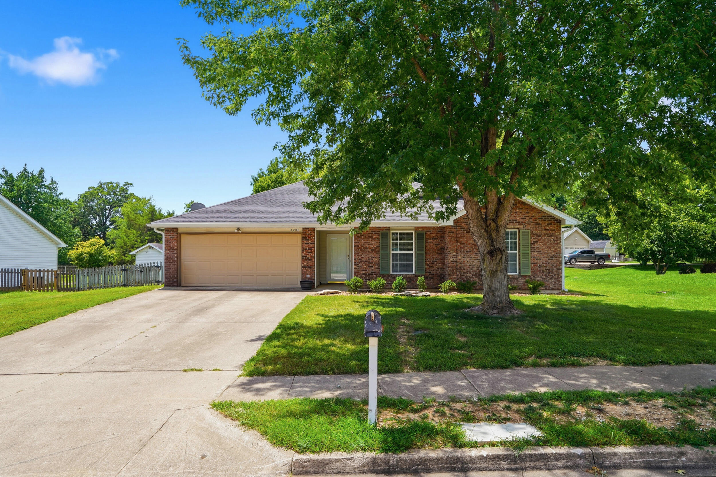 5206 Gasconade Dr Property Photo 1