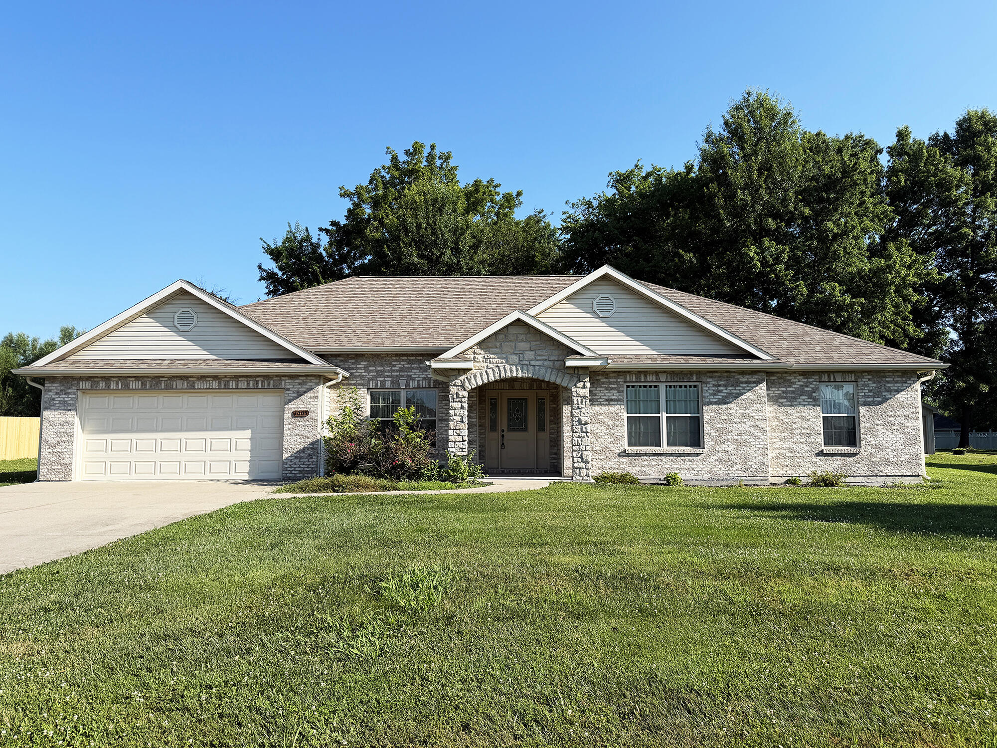 1005 Bradford Cir Property Photo 1