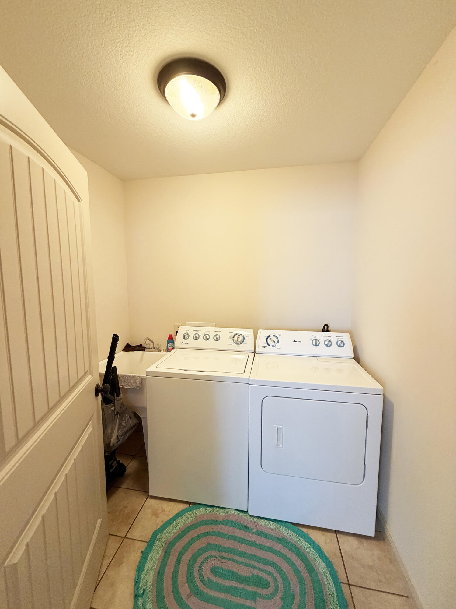 1005 Bradford Cir Property Photo 14