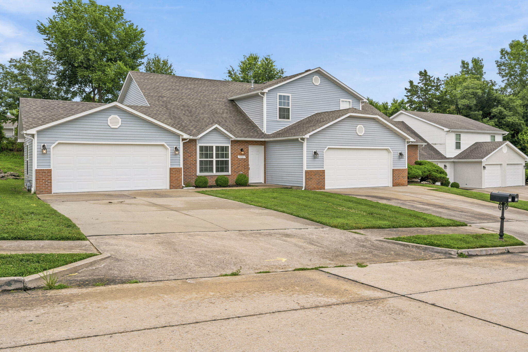 5004 BETTY JEAN WAY Property Photo 1