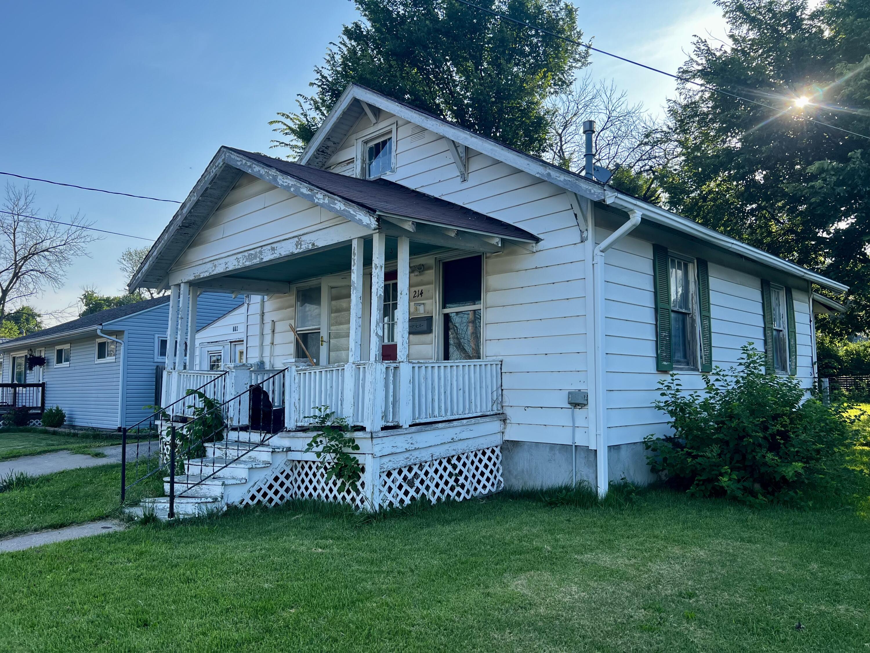 214 S Mississippi St Property Photo 3