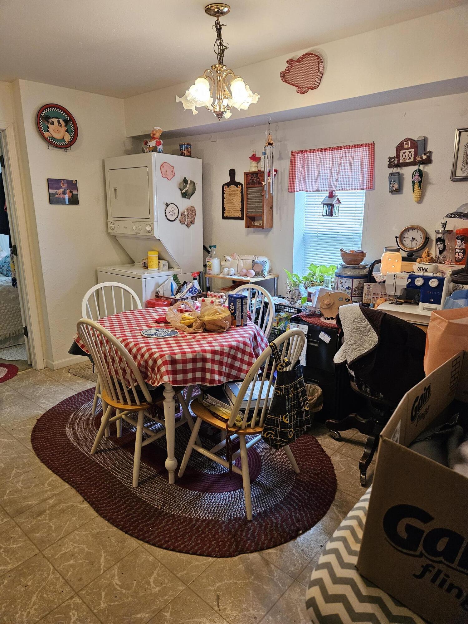 626 Georgia St Property Photo 6