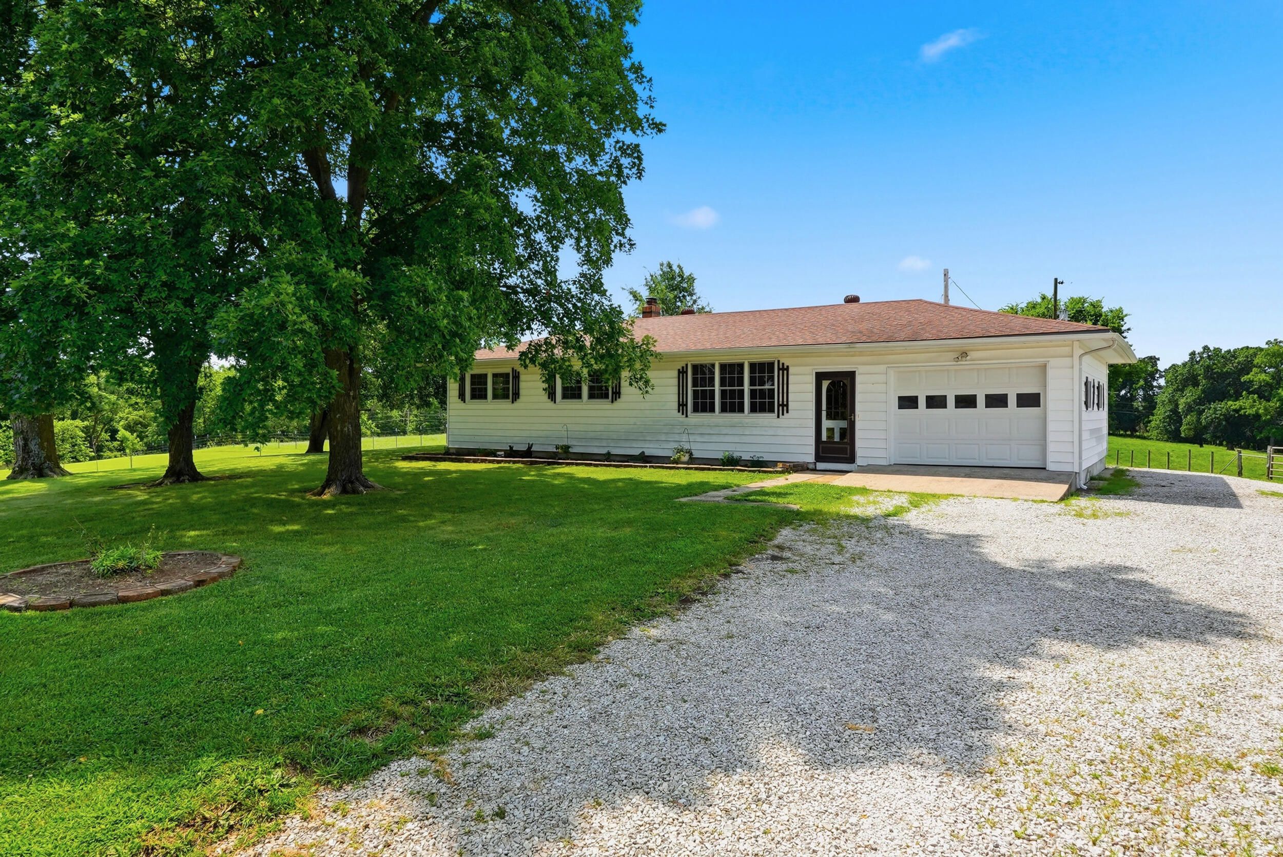 7380 State Road Vv Property Photo 3