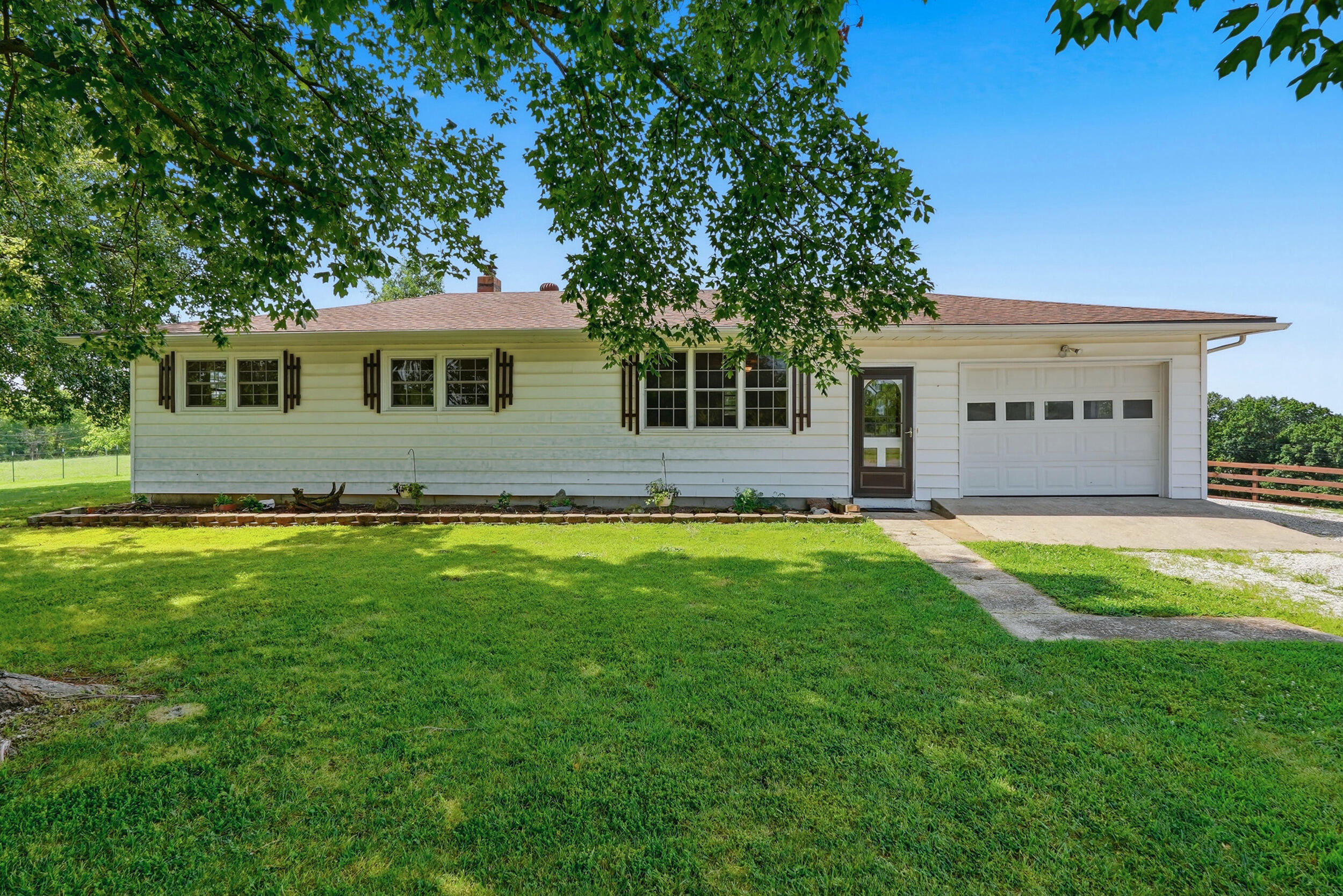 7380 State Road Vv Property Photo 5