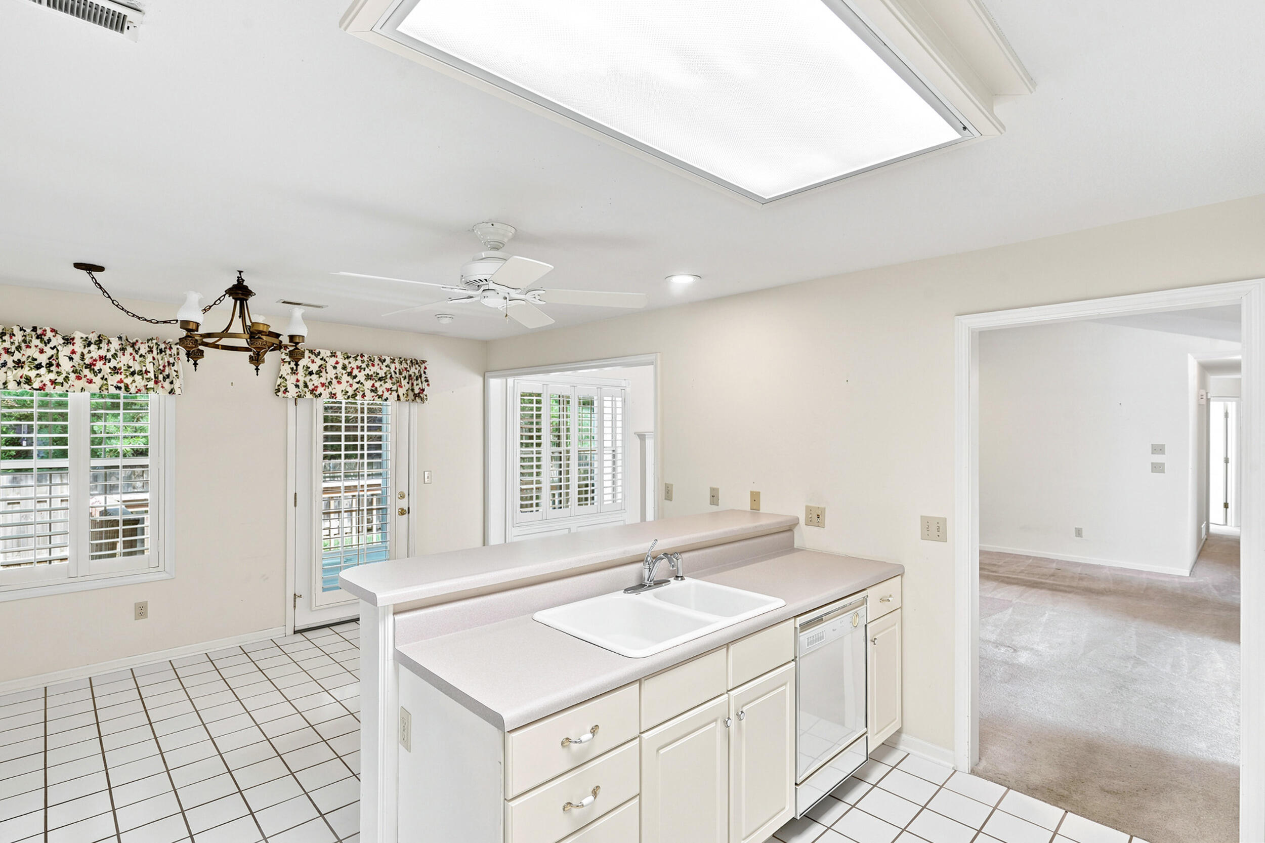 2513 Chambray Rd Property Photo 17