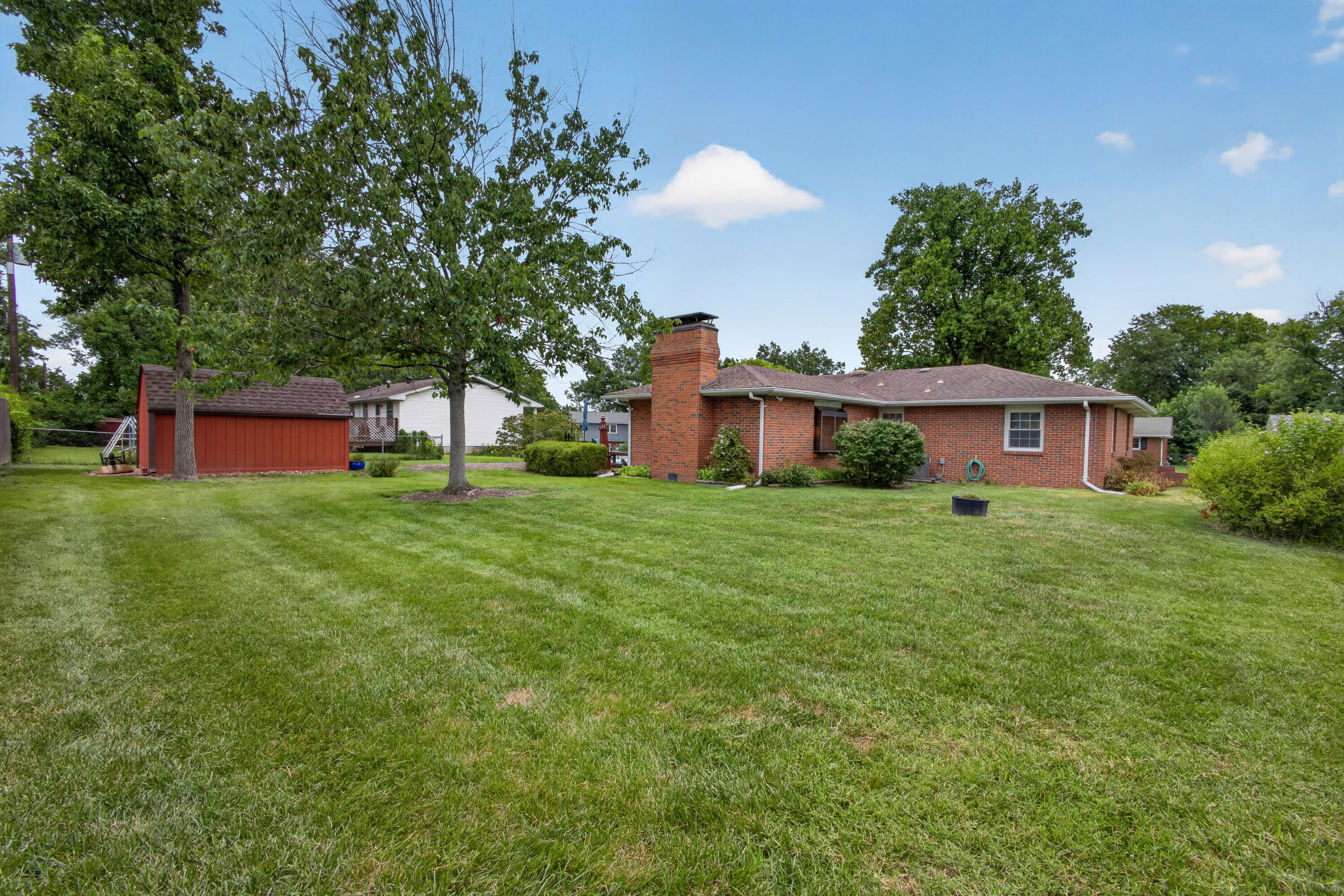 1605 Colonial Ct Property Photo 31