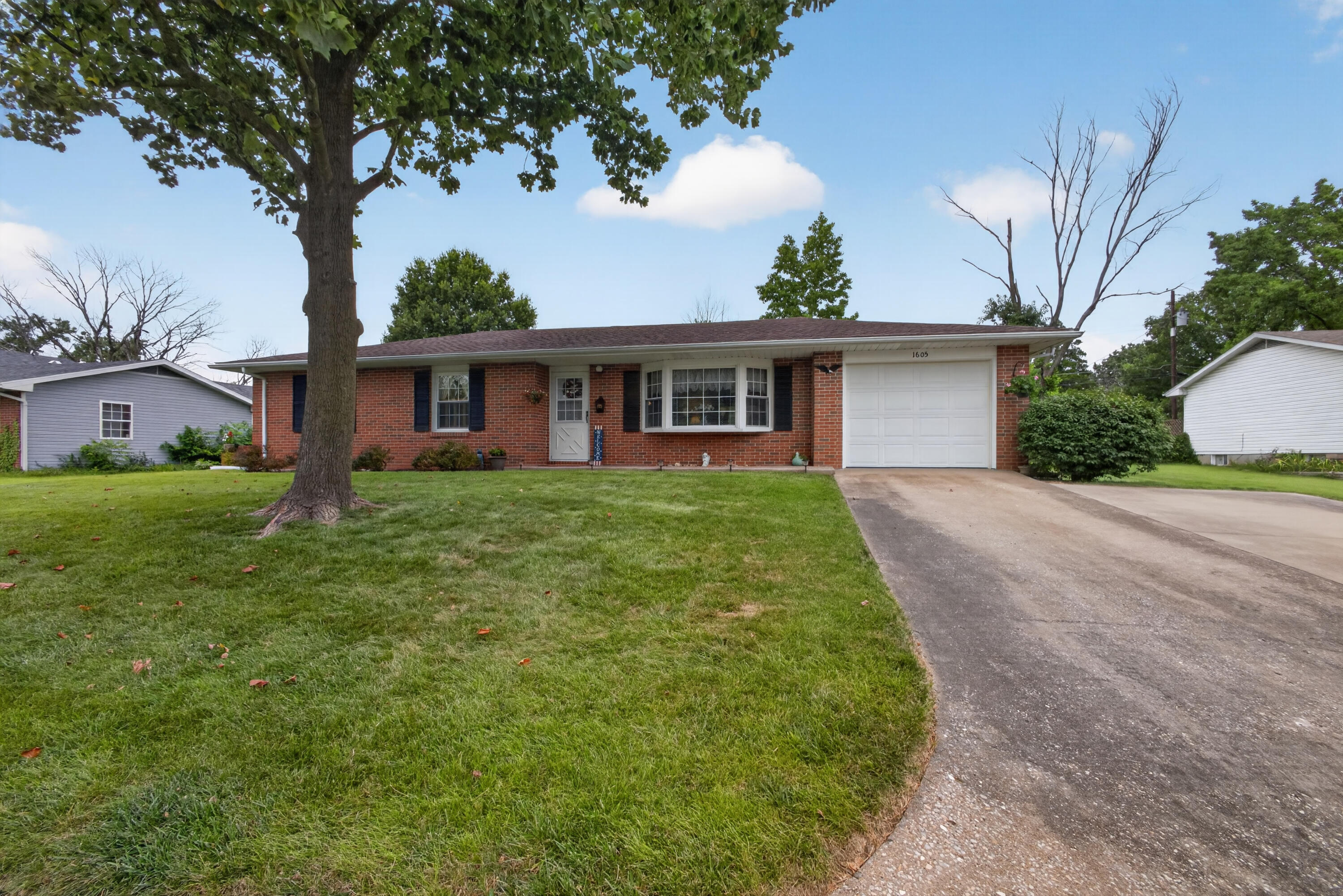 1605 Colonial Ct Property Photo 34
