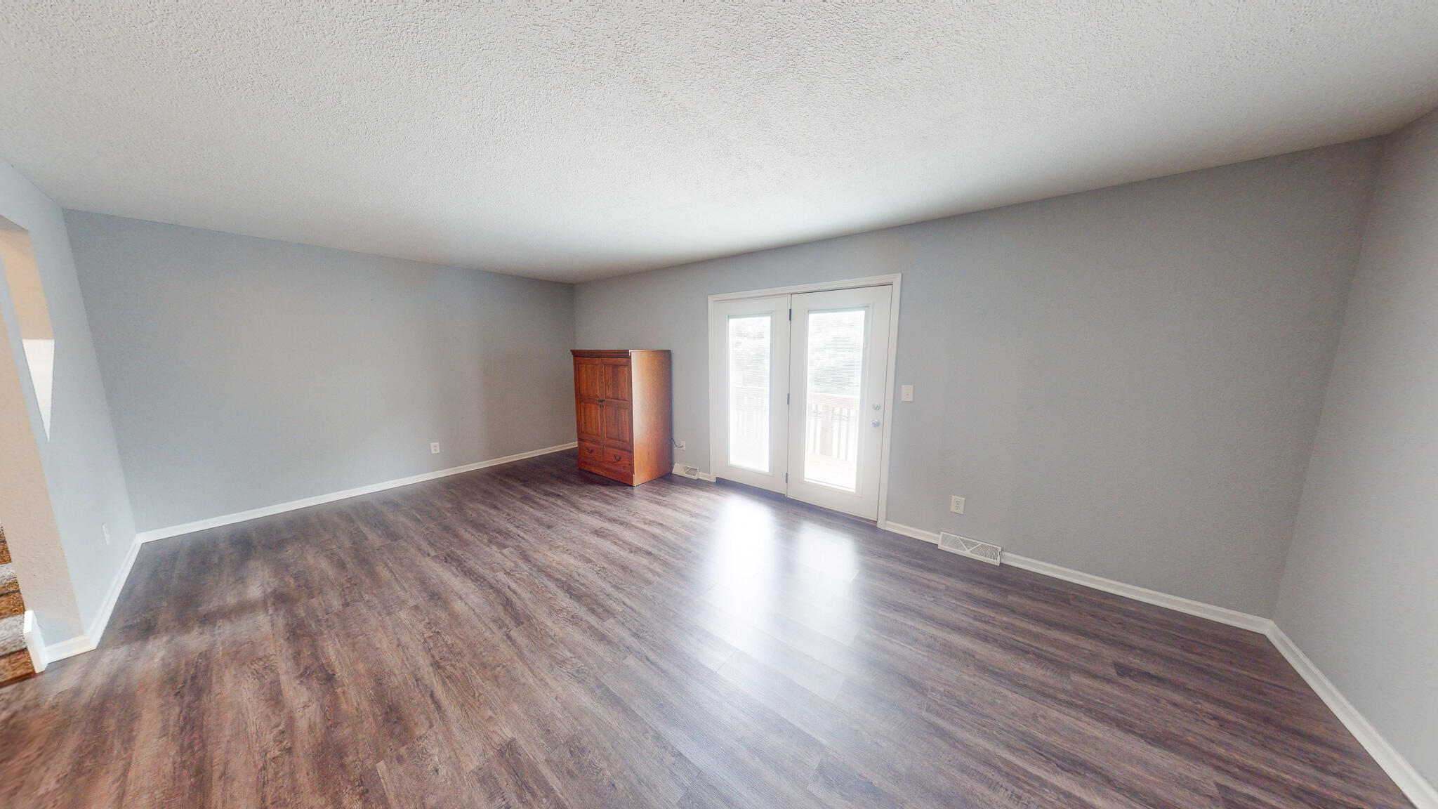 409 Foxfire Dr Property Photo 4