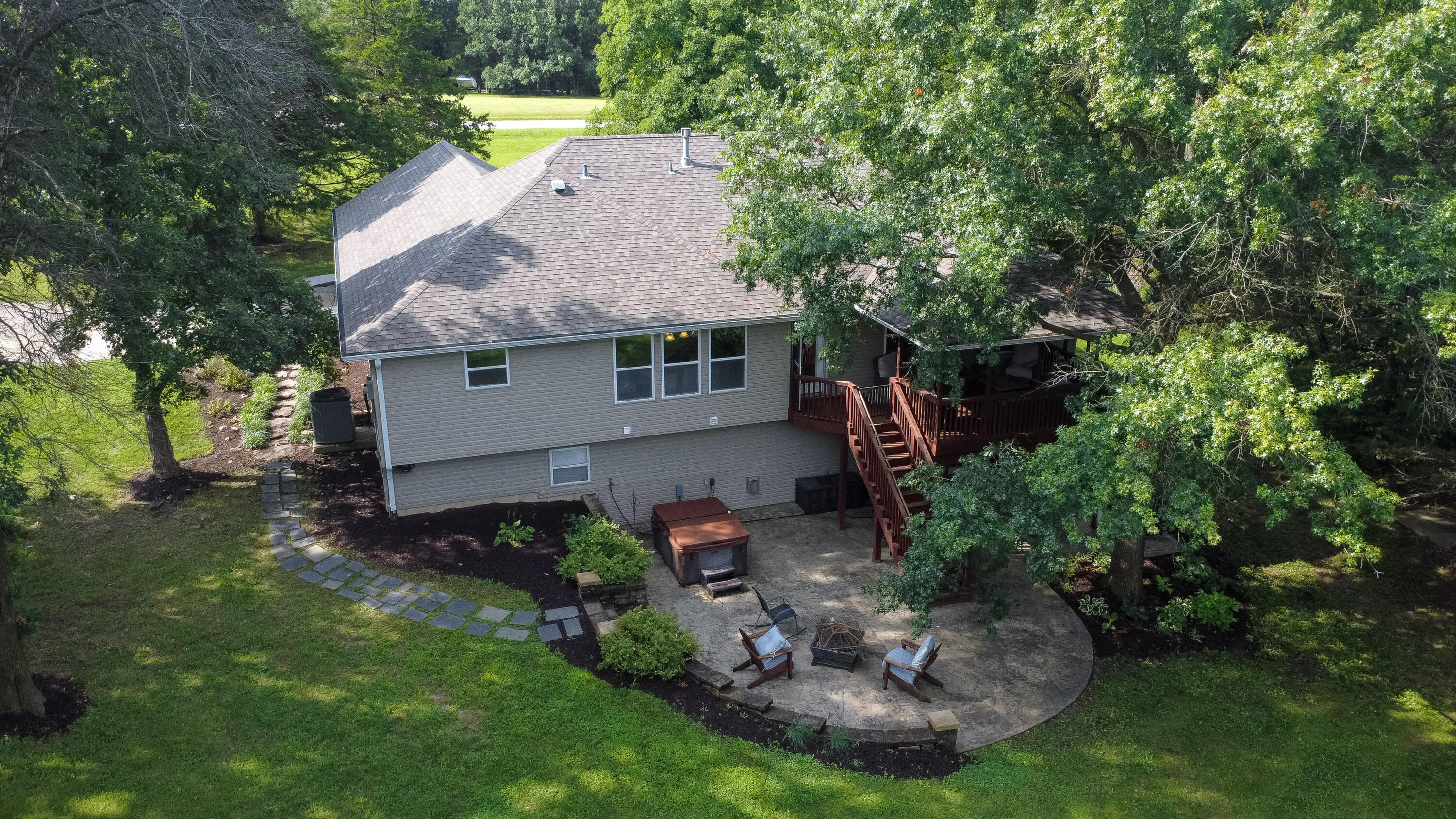 5685 E Sing Dr Property Photo 3
