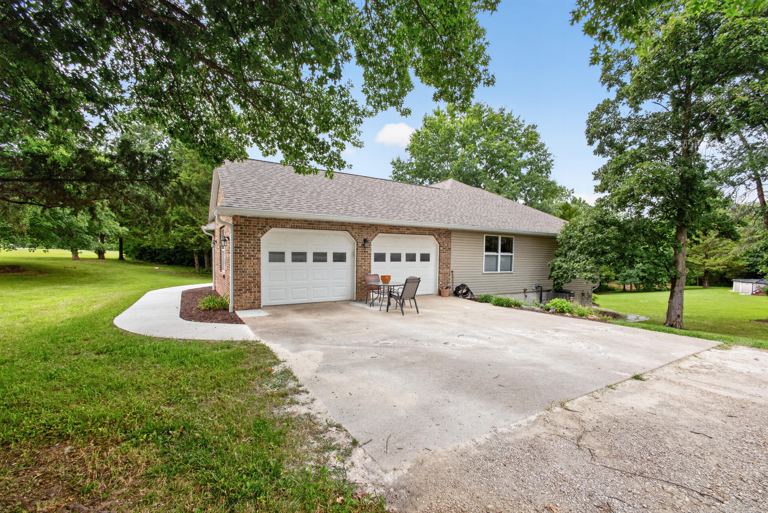 5685 E Sing Dr Property Photo 5