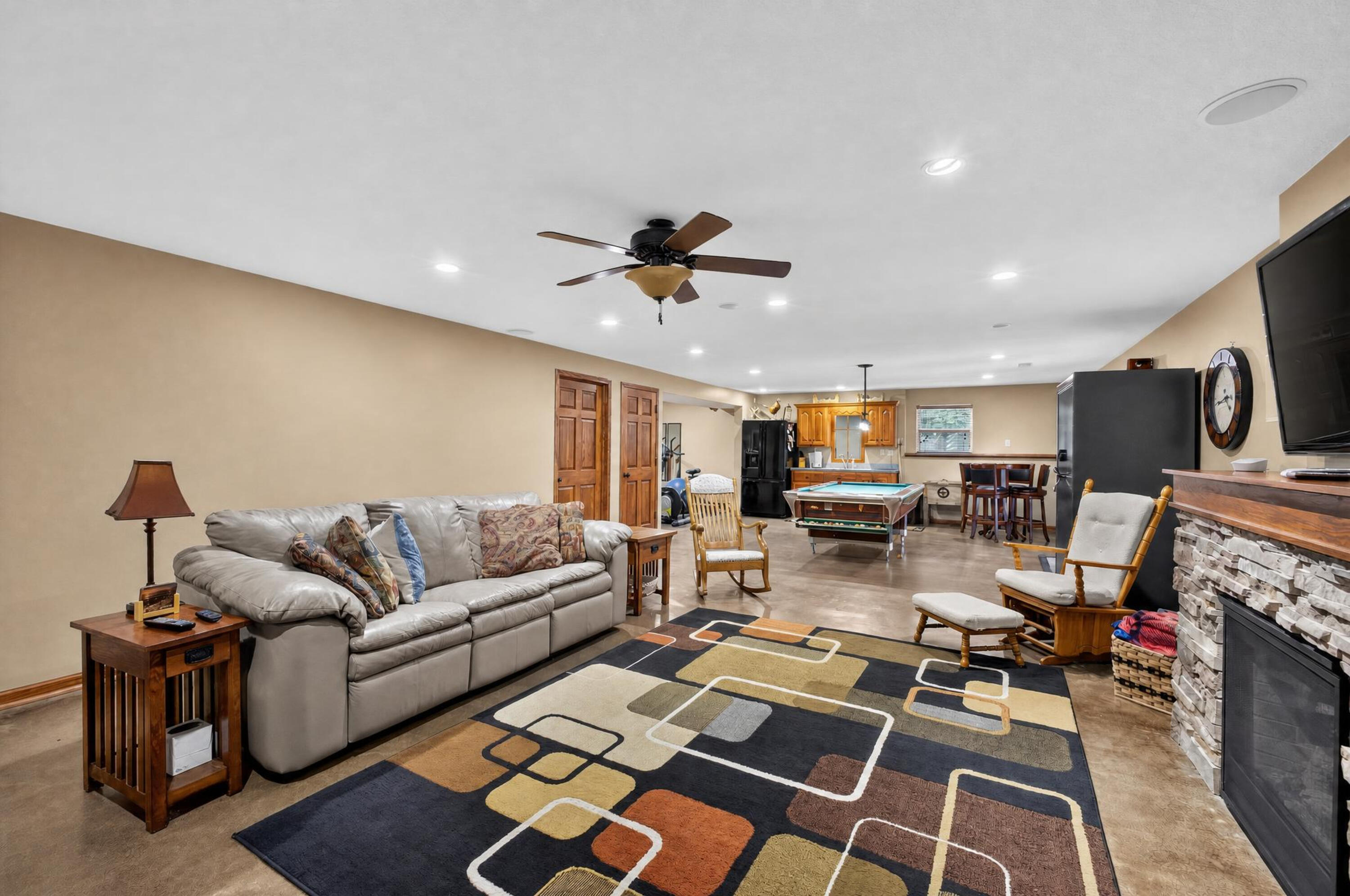 5685 E Sing Dr Property Photo 37