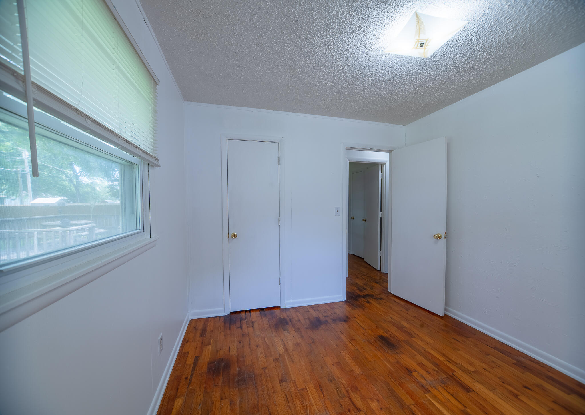 120 Adams St Property Photo 16