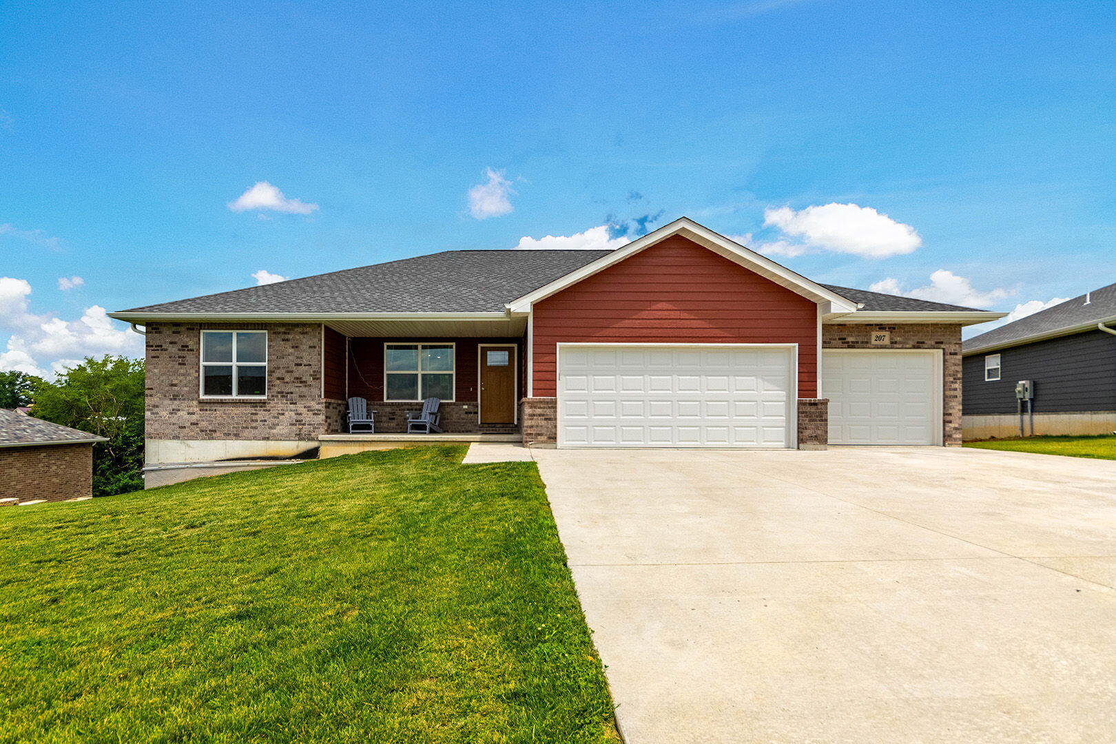 207 Gavin Ln Property Photo 1
