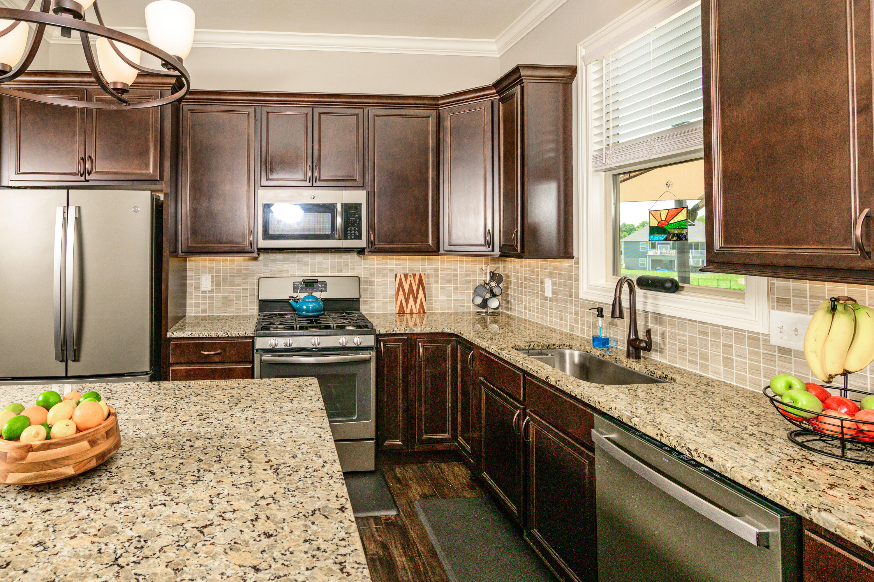 5493 Diversey Rdg Property Photo 1
