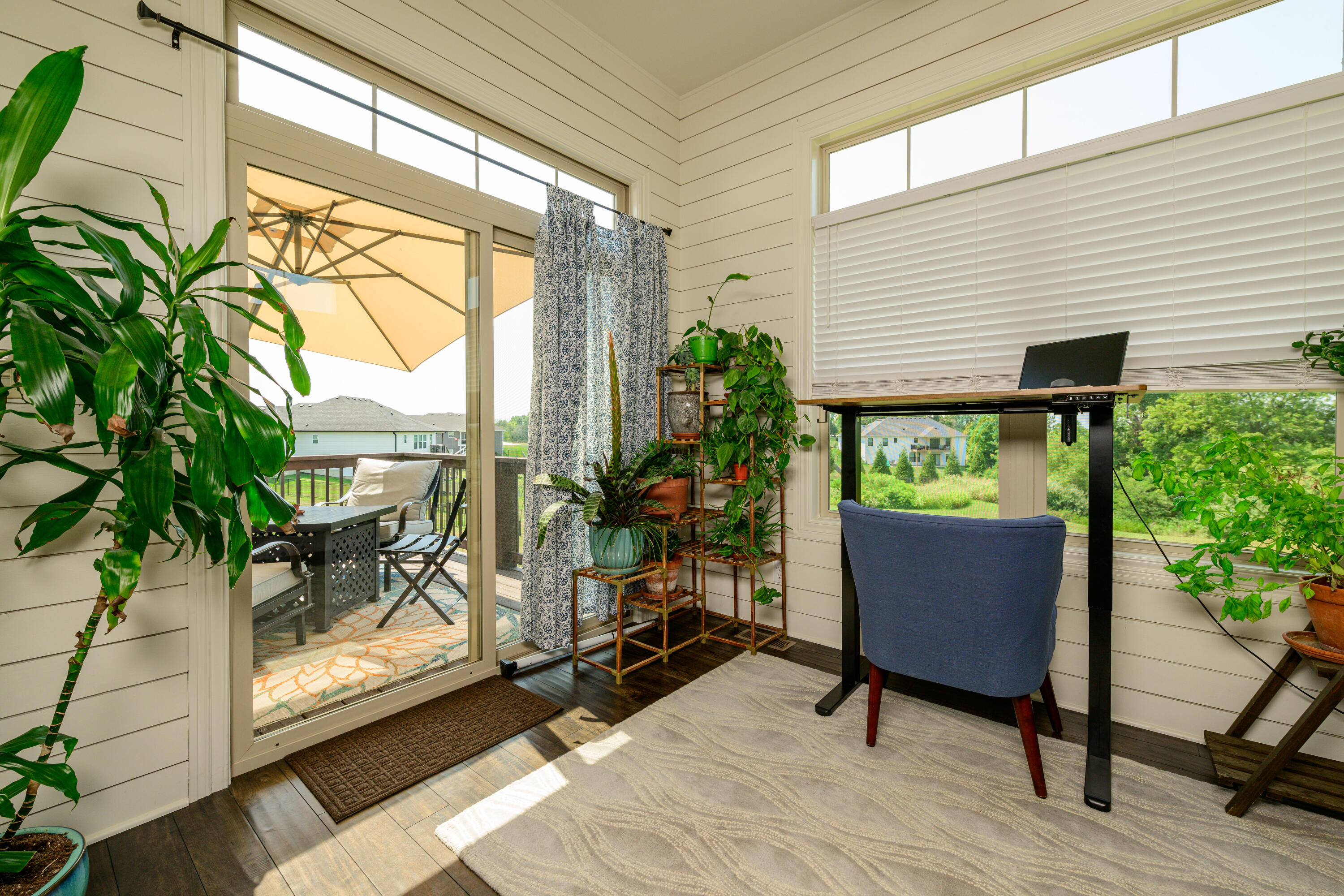 5493 Diversey Rdg Property Photo 16