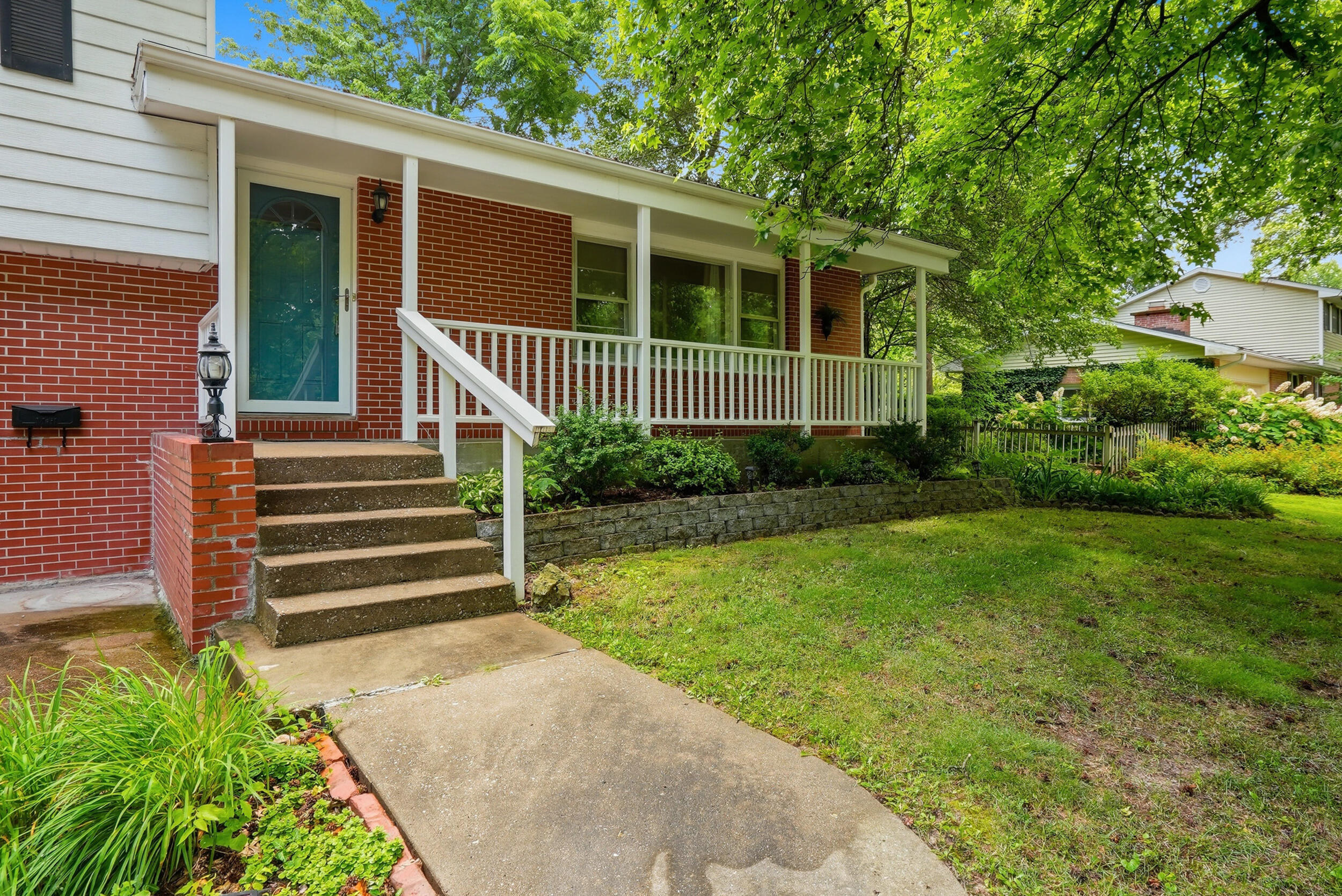 200 Rockingham Dr Property Photo 1
