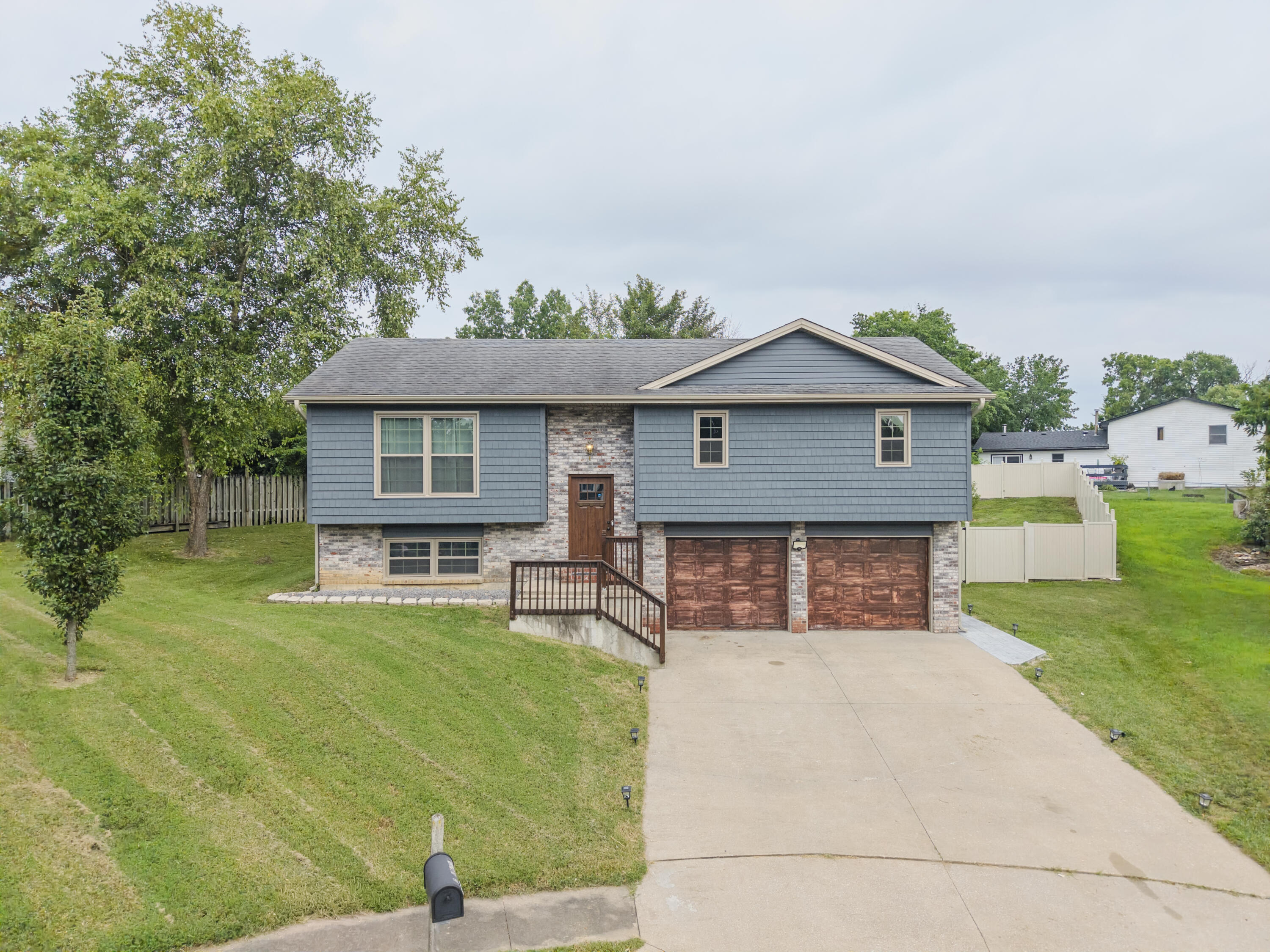 2102 Speck Ct Property Photo 1