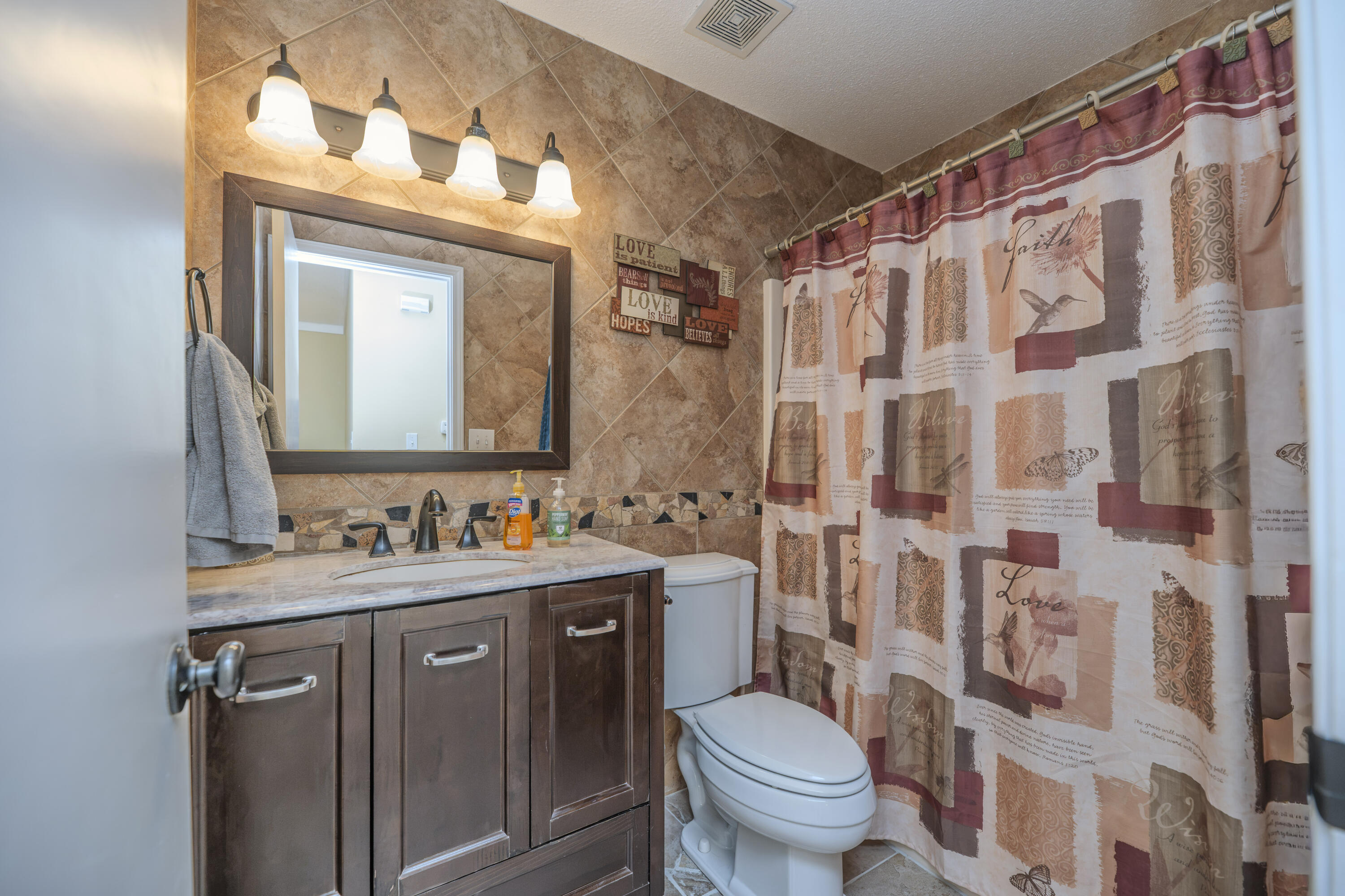 2102 Speck Ct Property Photo 8
