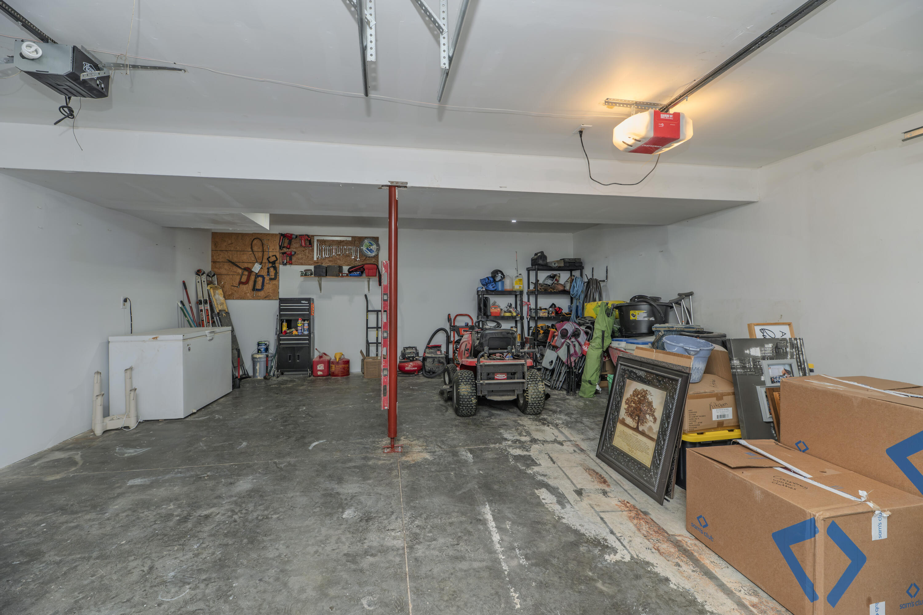 2102 Speck Ct Property Photo 49