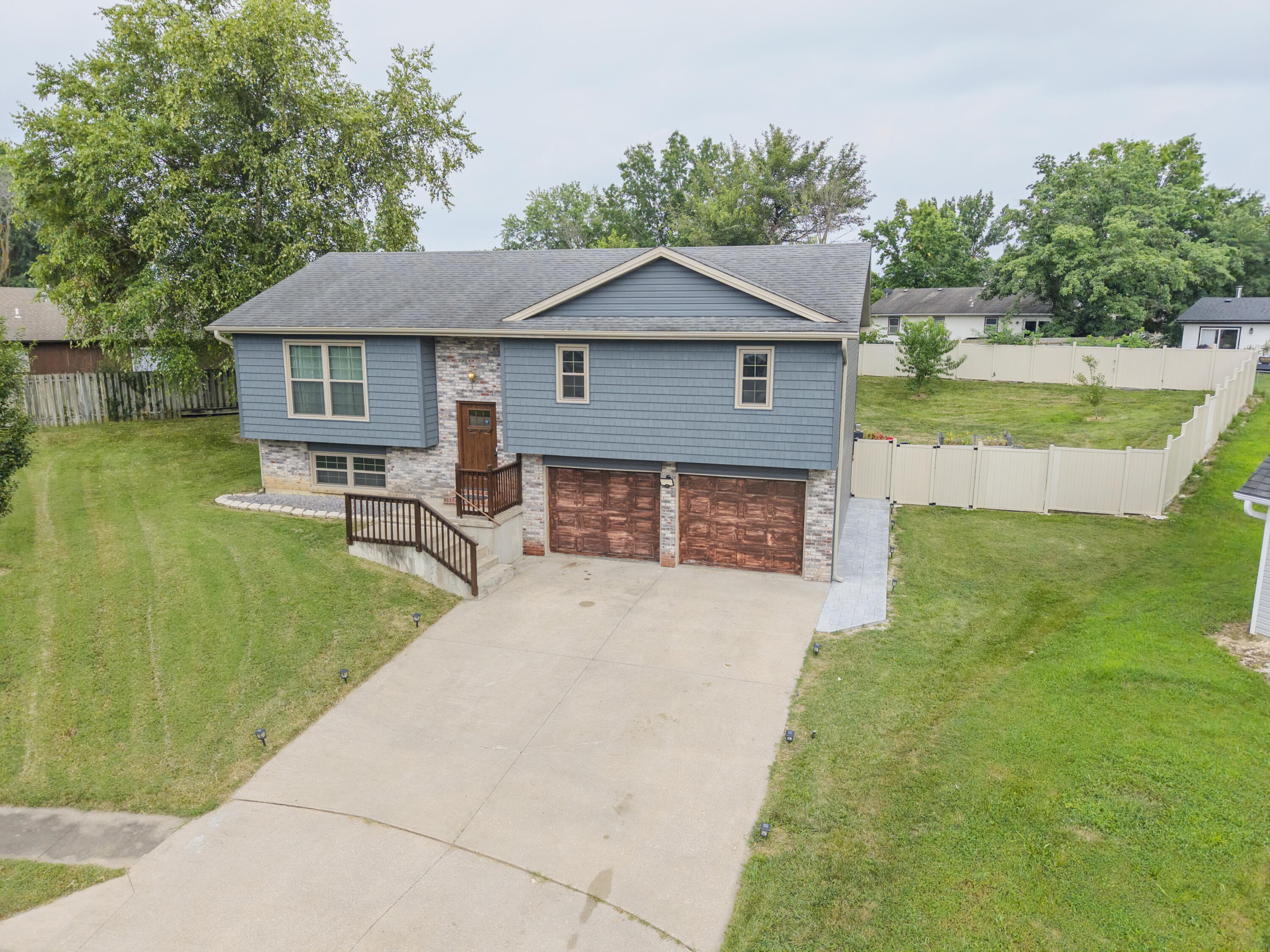 2102 Speck Ct Property Photo 97
