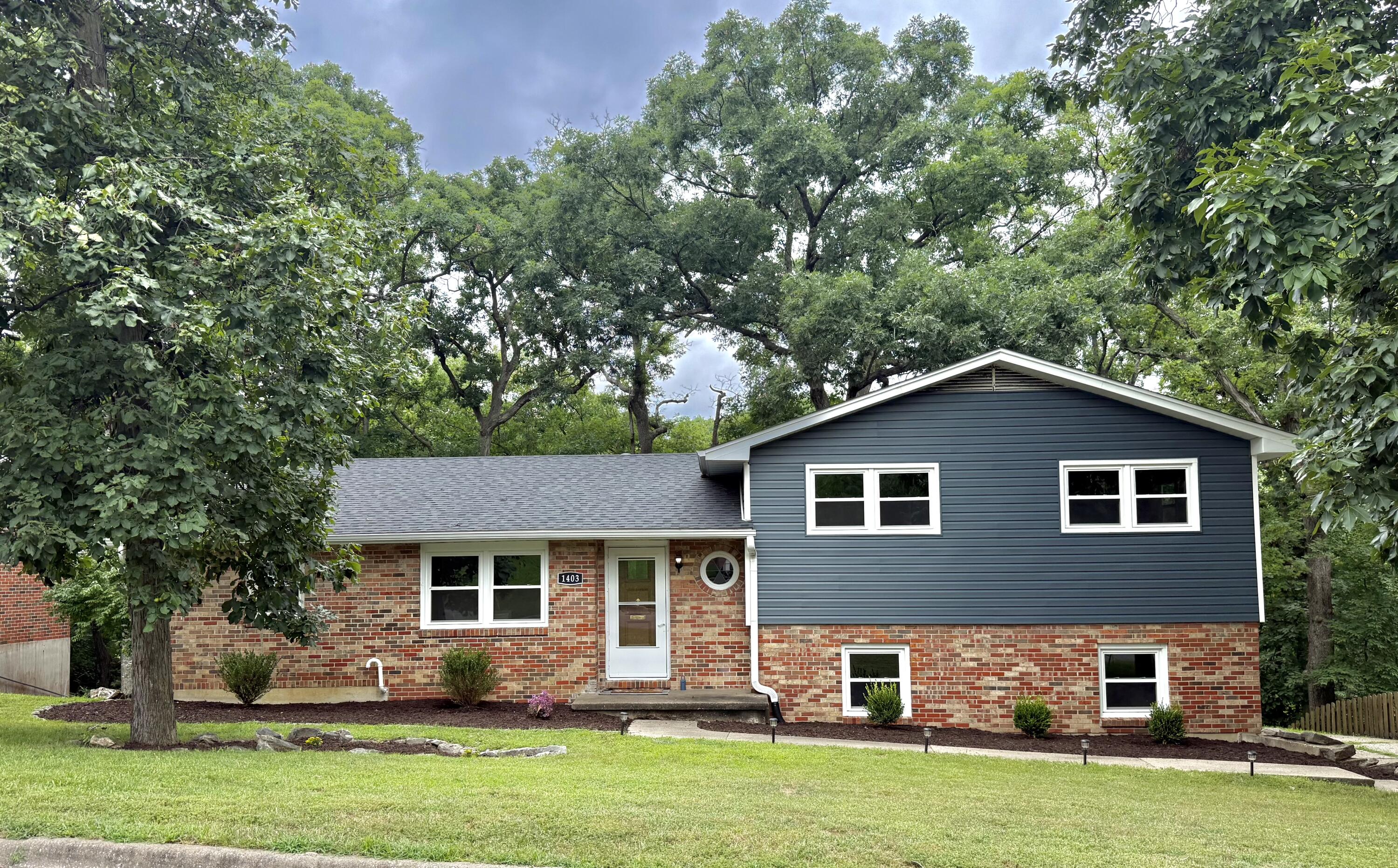 1403 Ridgemont Ct Property Photo 1