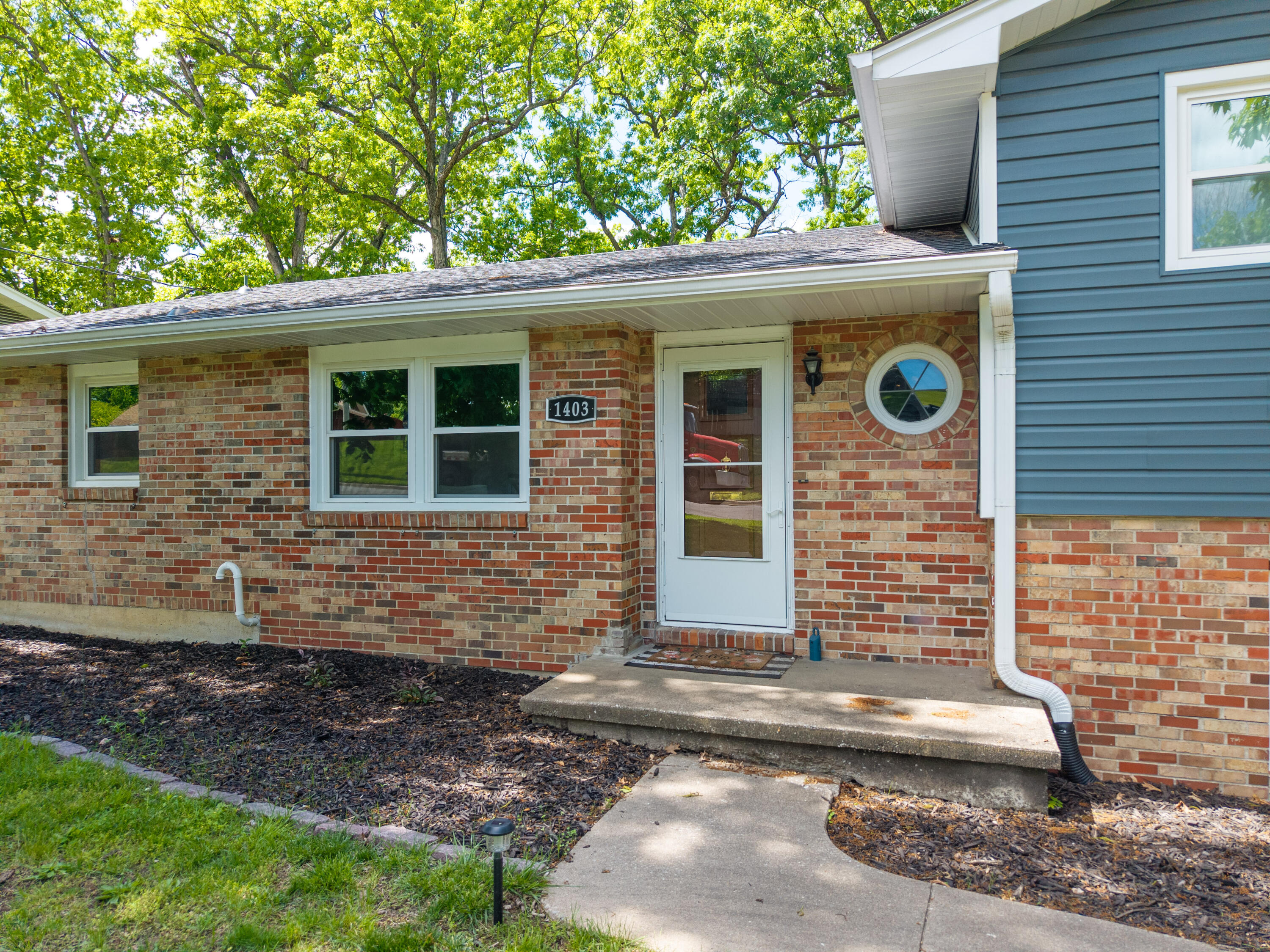 1403 Ridgemont Ct Property Photo 9