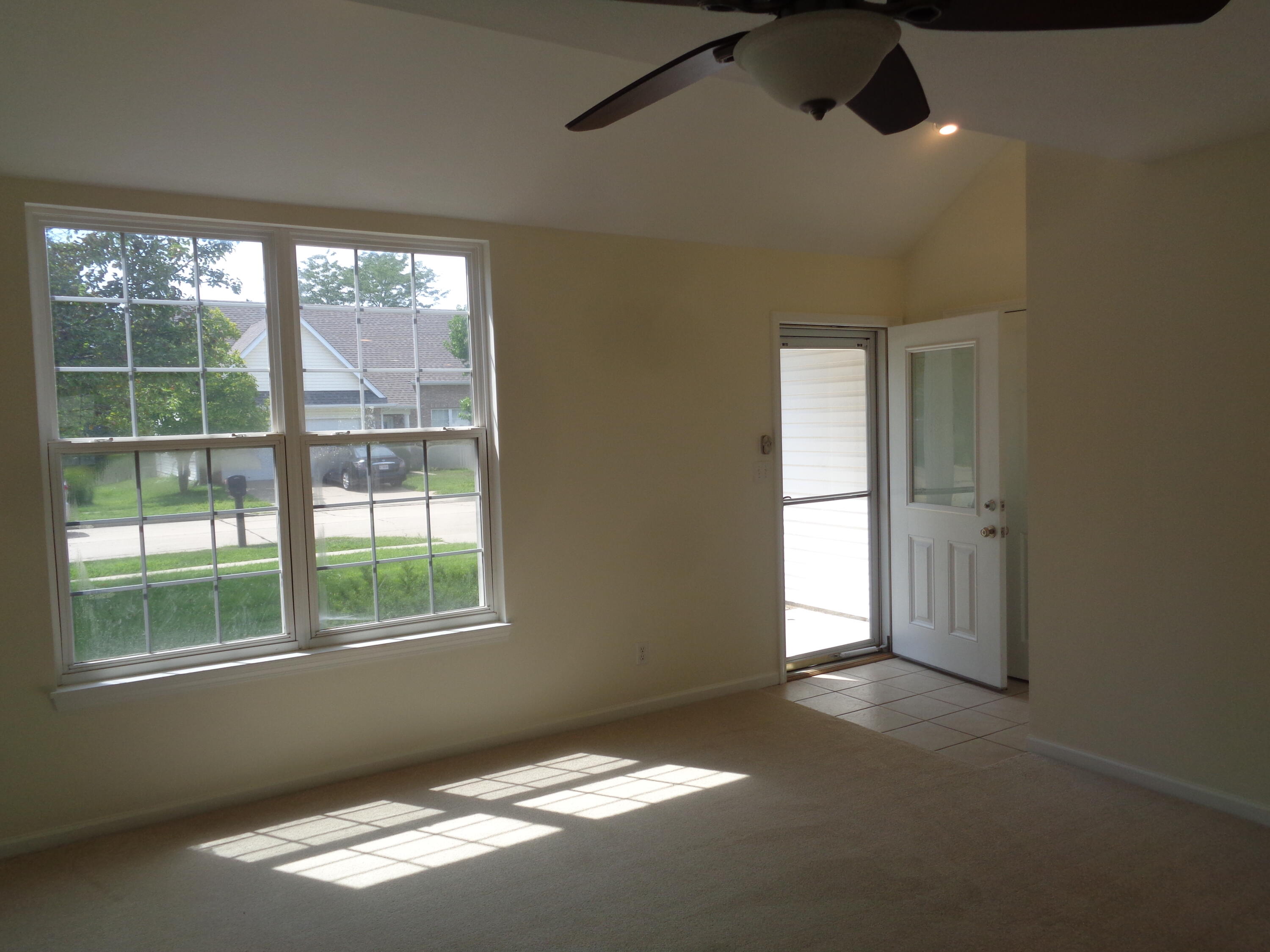 4008 Meadow View Dr Property Photo 3