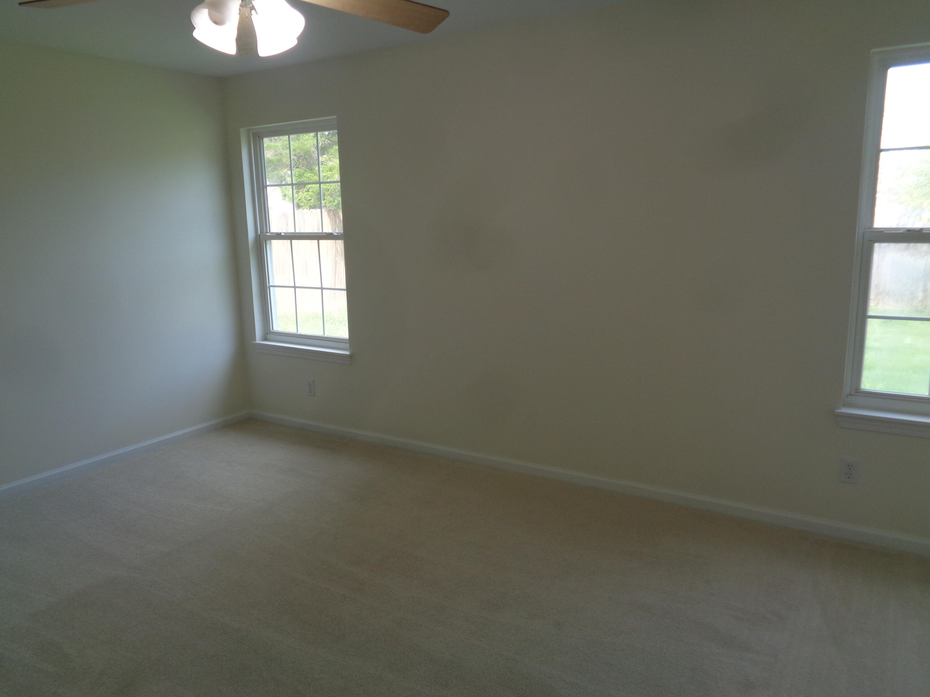 4008 Meadow View Dr Property Photo 9