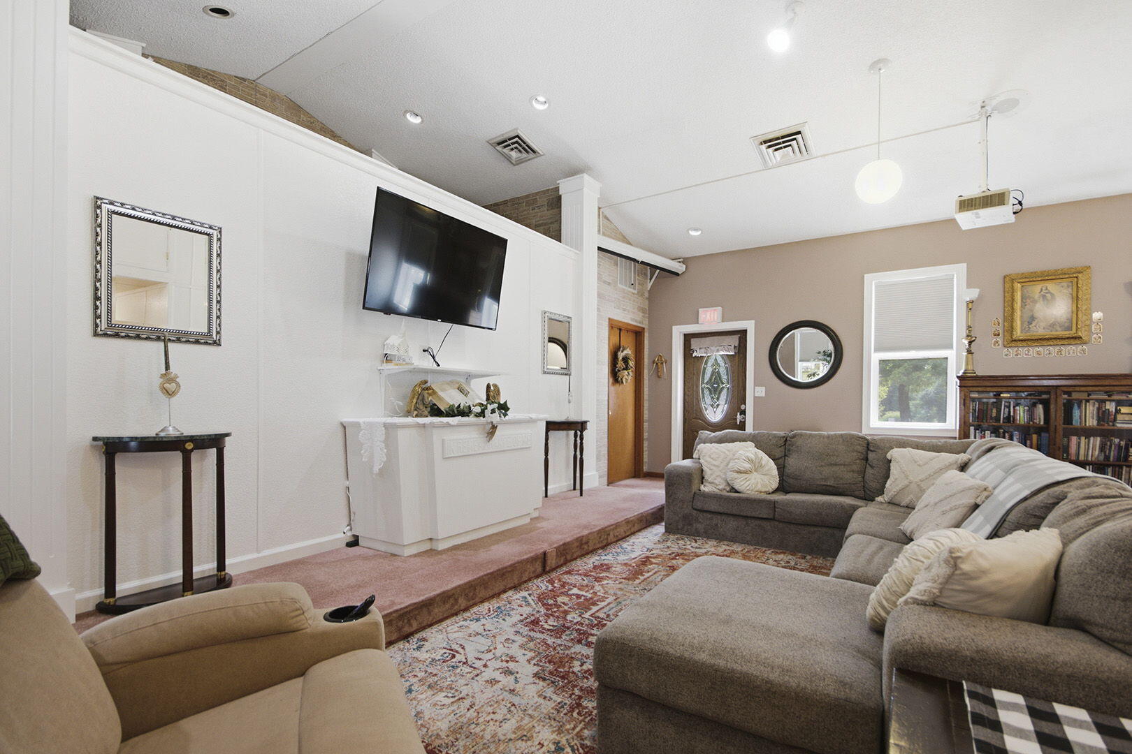 403 E Mcdowell St Property Photo 9