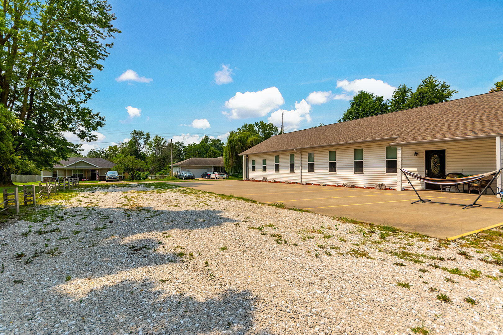403 E Mcdowell St Property Photo 47